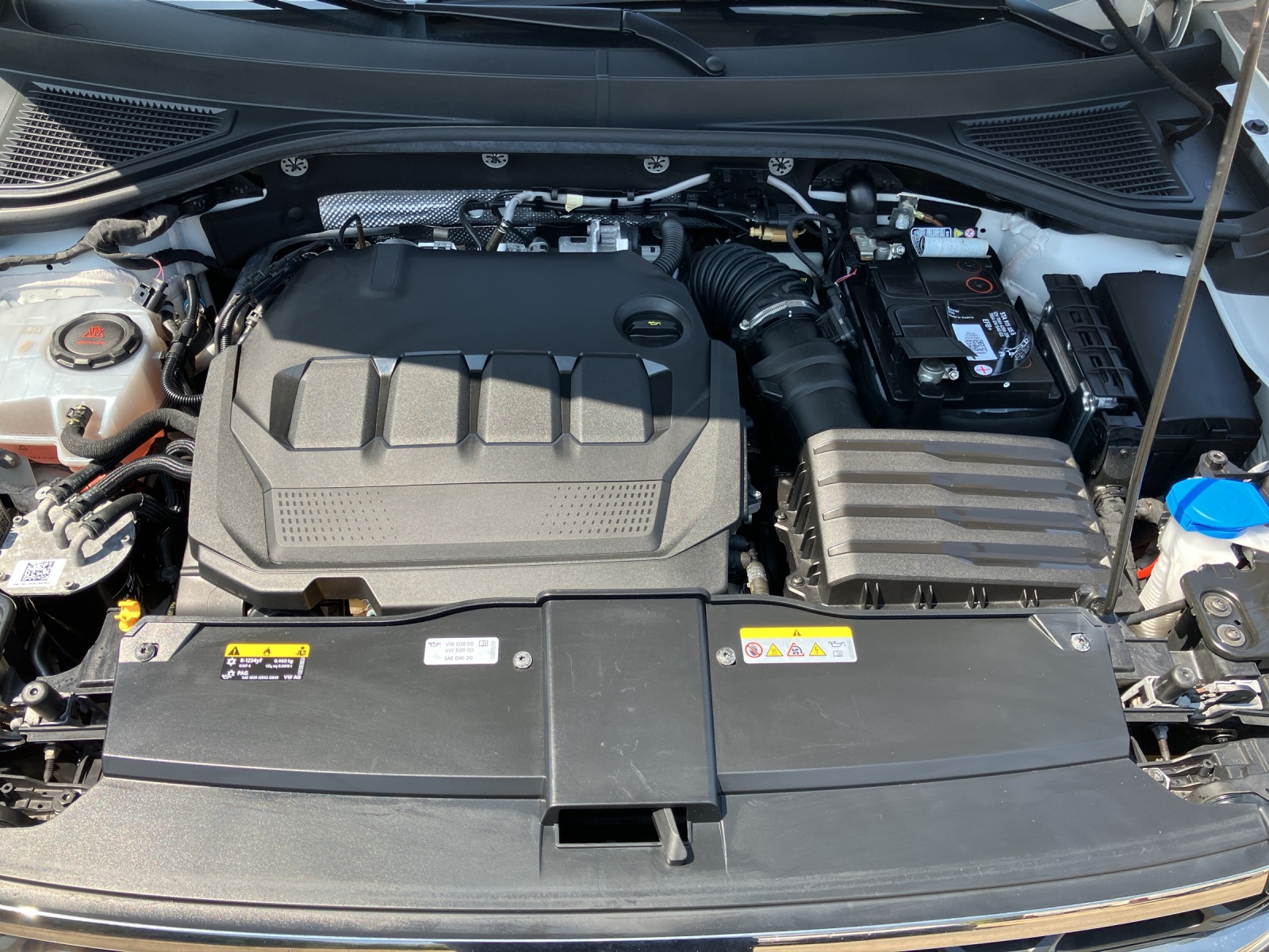 Fahrzeugabbildung Volkswagen T-Roc Style TDI LED+ ACC 18