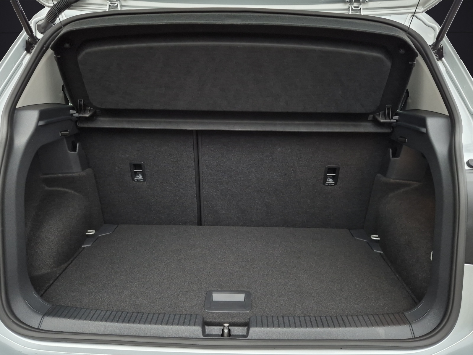 Fahrzeugabbildung Volkswagen T-Cross TSI Style Matrix Navi AID ACC PDC SH LM