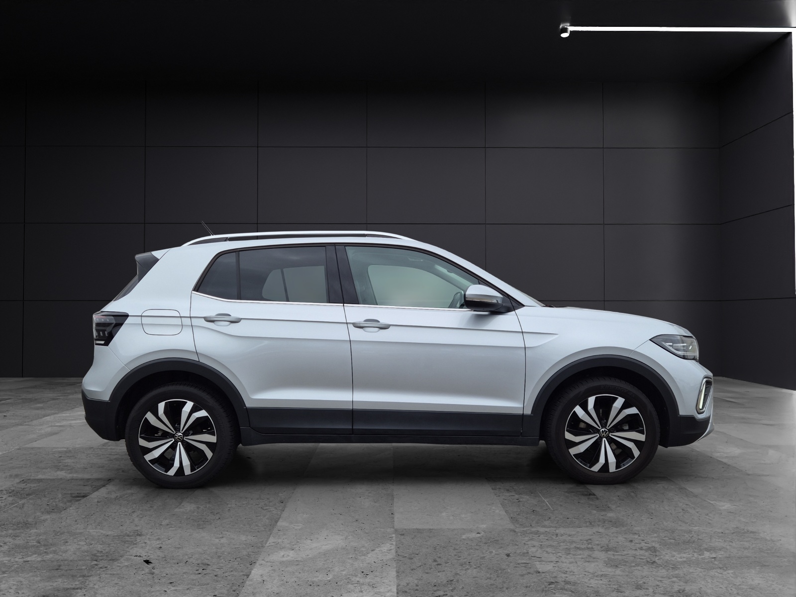 Fahrzeugabbildung Volkswagen T-Cross TSI Style Matrix Navi AID ACC PDC SH LM