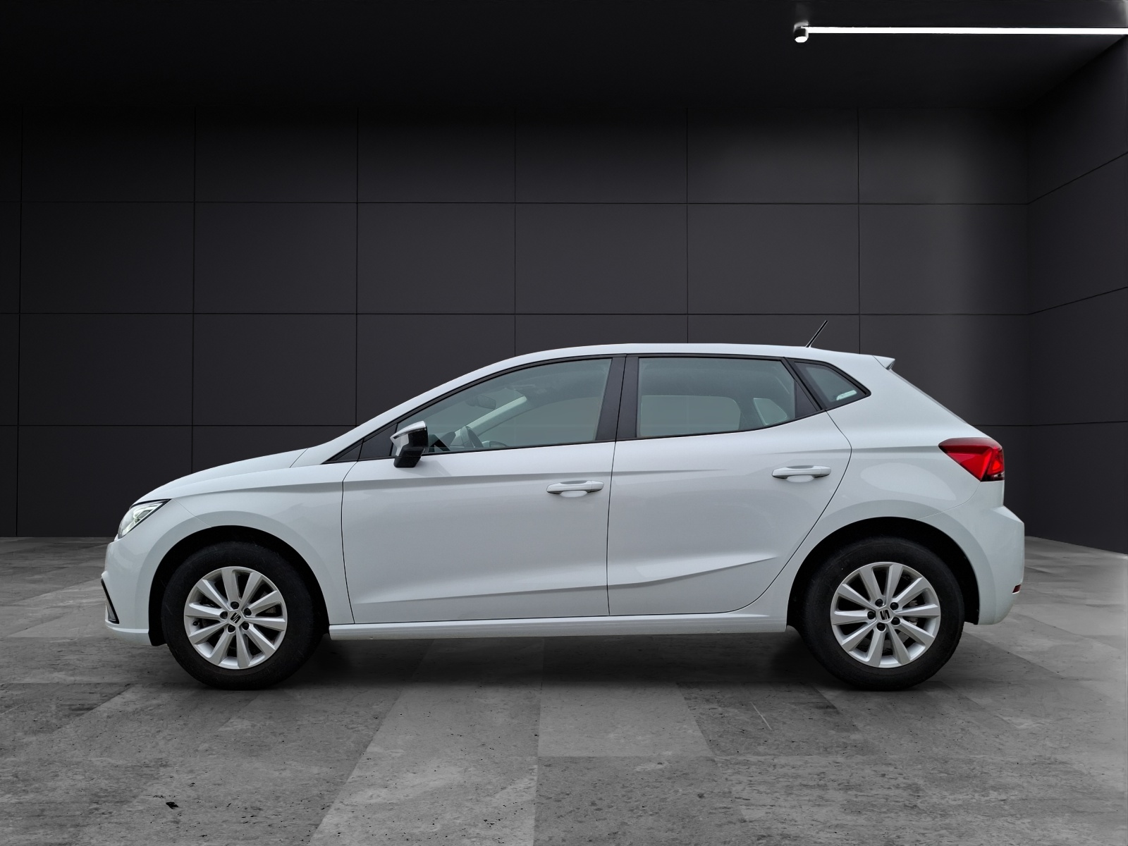 Fahrzeugabbildung SEAT Ibiza TSI Style DSG LED Navi AID ACC RFK SH