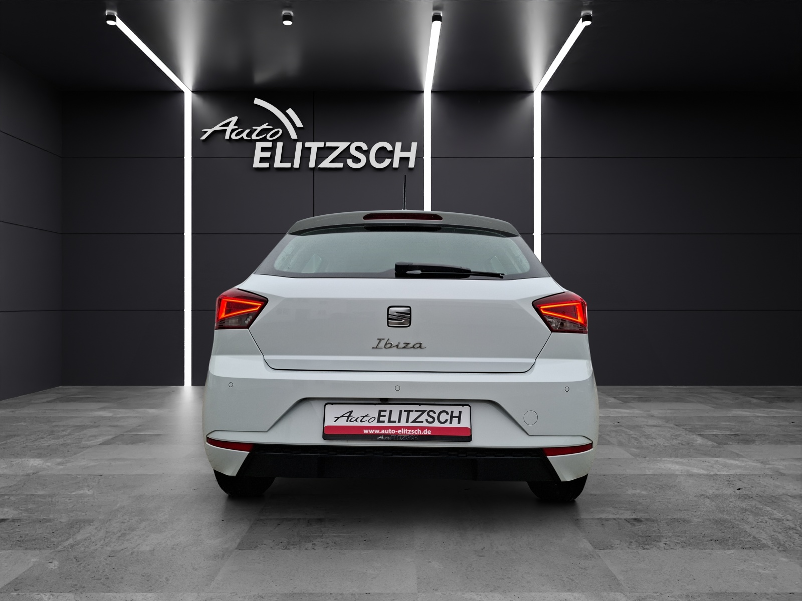 Fahrzeugabbildung SEAT Ibiza TSI Style DSG LED Navi AID ACC RFK SH