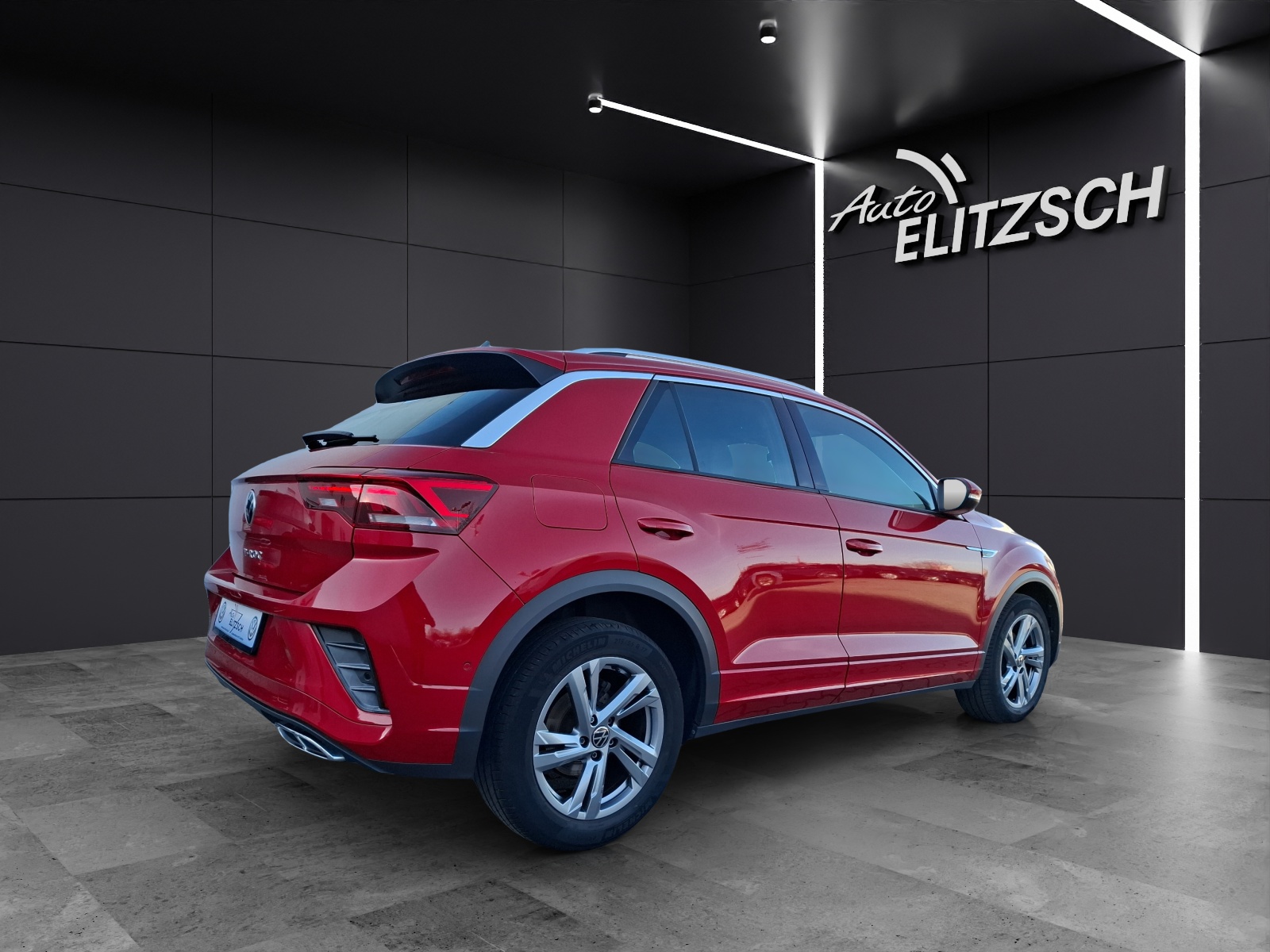 Fahrzeugabbildung Volkswagen T-Roc TSI R-Line LEDplus AID ACC Park-Assist SH 17