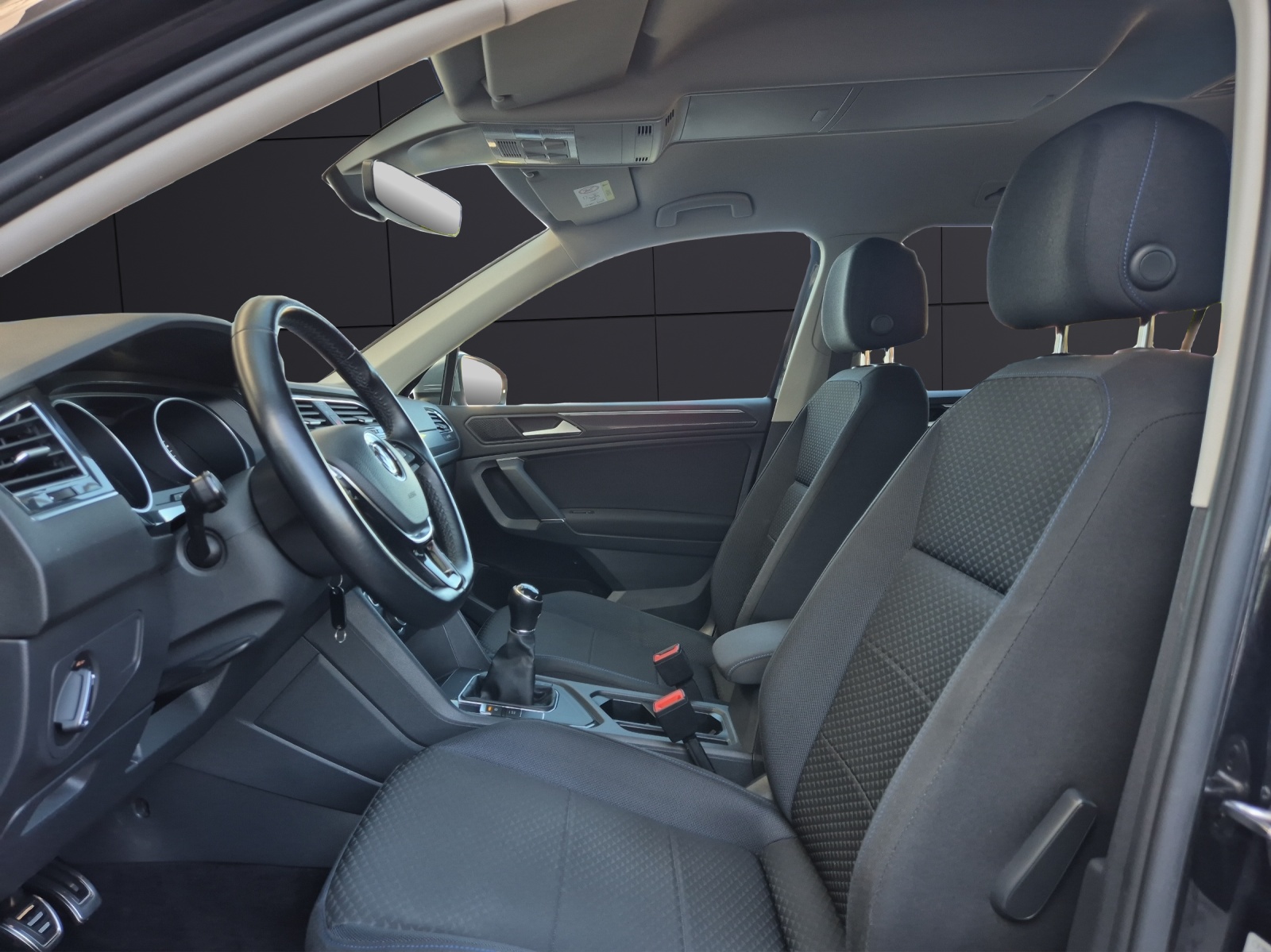 Fahrzeugabbildung Volkswagen Tiguan Allspace TSI United LED Navi ACC PDC SH LM