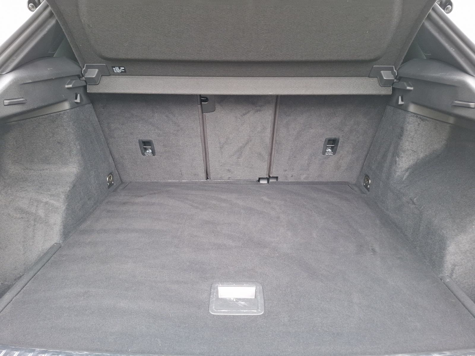 Fahrzeugabbildung Audi Q3 40 TDI quattro S-line S-tronic LED AHK Navi AVC Leder SH 19