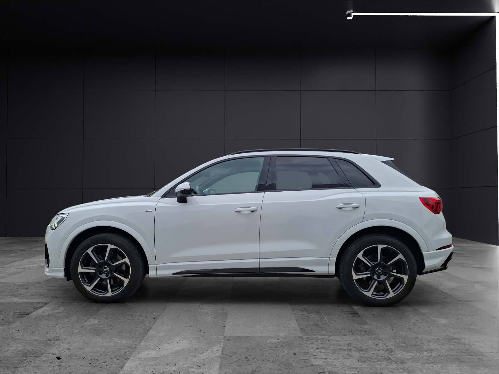 Fahrzeugabbildung Audi Q3 40 TDI quattro S-line S-tronic LED AHK Navi AVC Leder SH 19