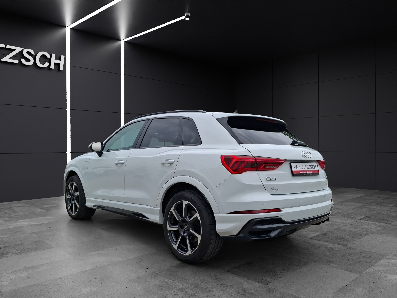Fahrzeugabbildung Audi Q3 40 TDI quattro S-line S-tronic LED AHK Navi AVC Leder SH 19