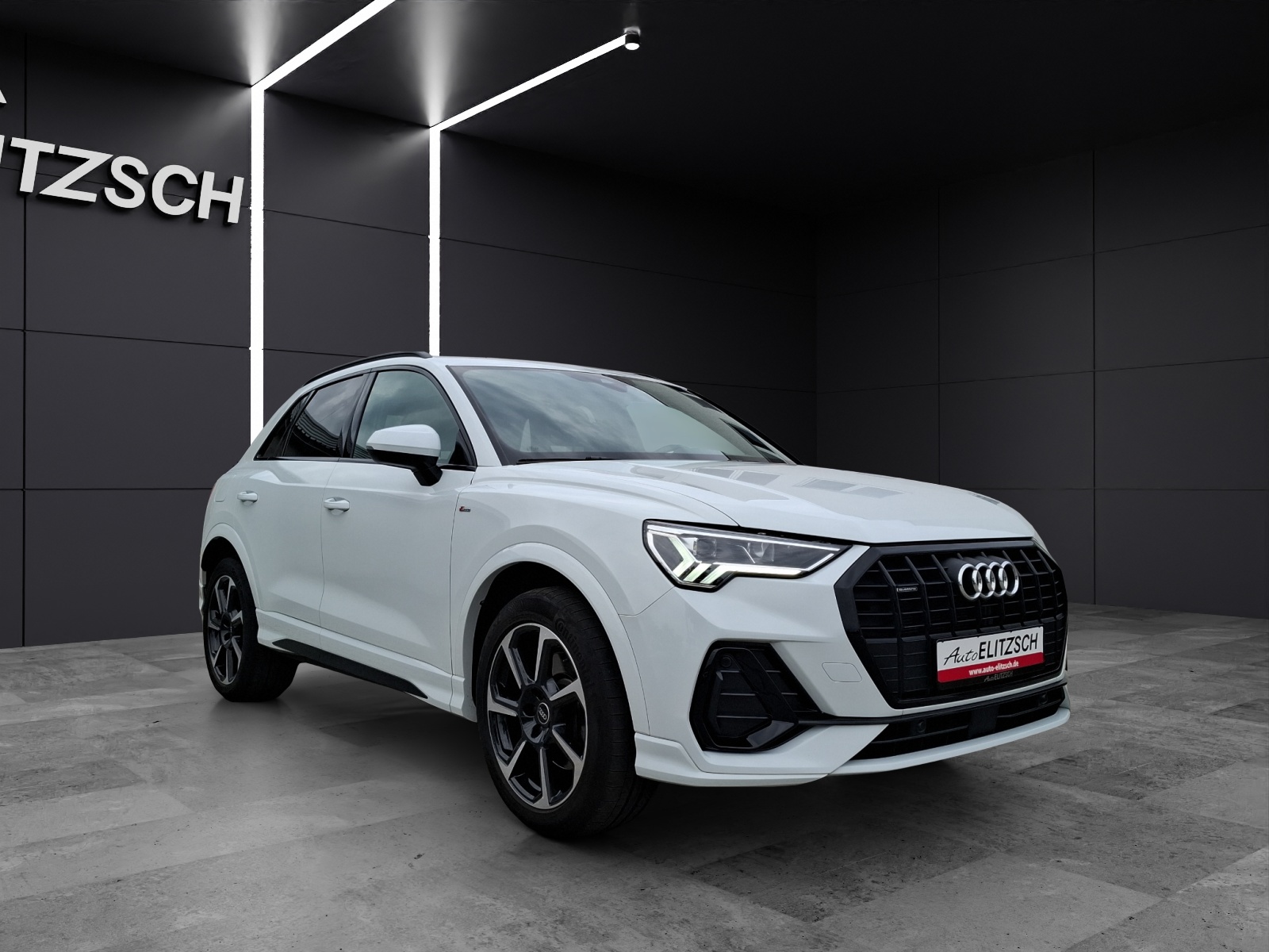 Fahrzeugabbildung Audi Q3 40 TDI quattro S-line S-tronic LED AHK Navi AVC Leder SH 19