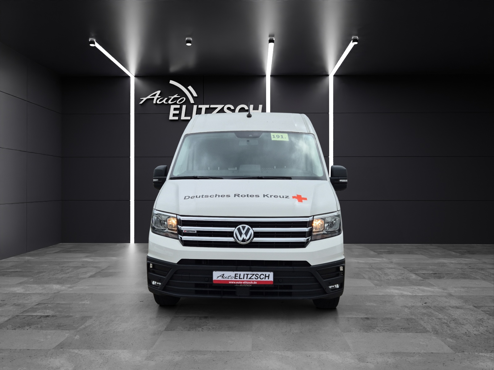Fahrzeugabbildung Volkswagen Crafter 35 MR HD 4Mo 9-Si Rollstuhllift Trittstufe STH AHK Klima PDC