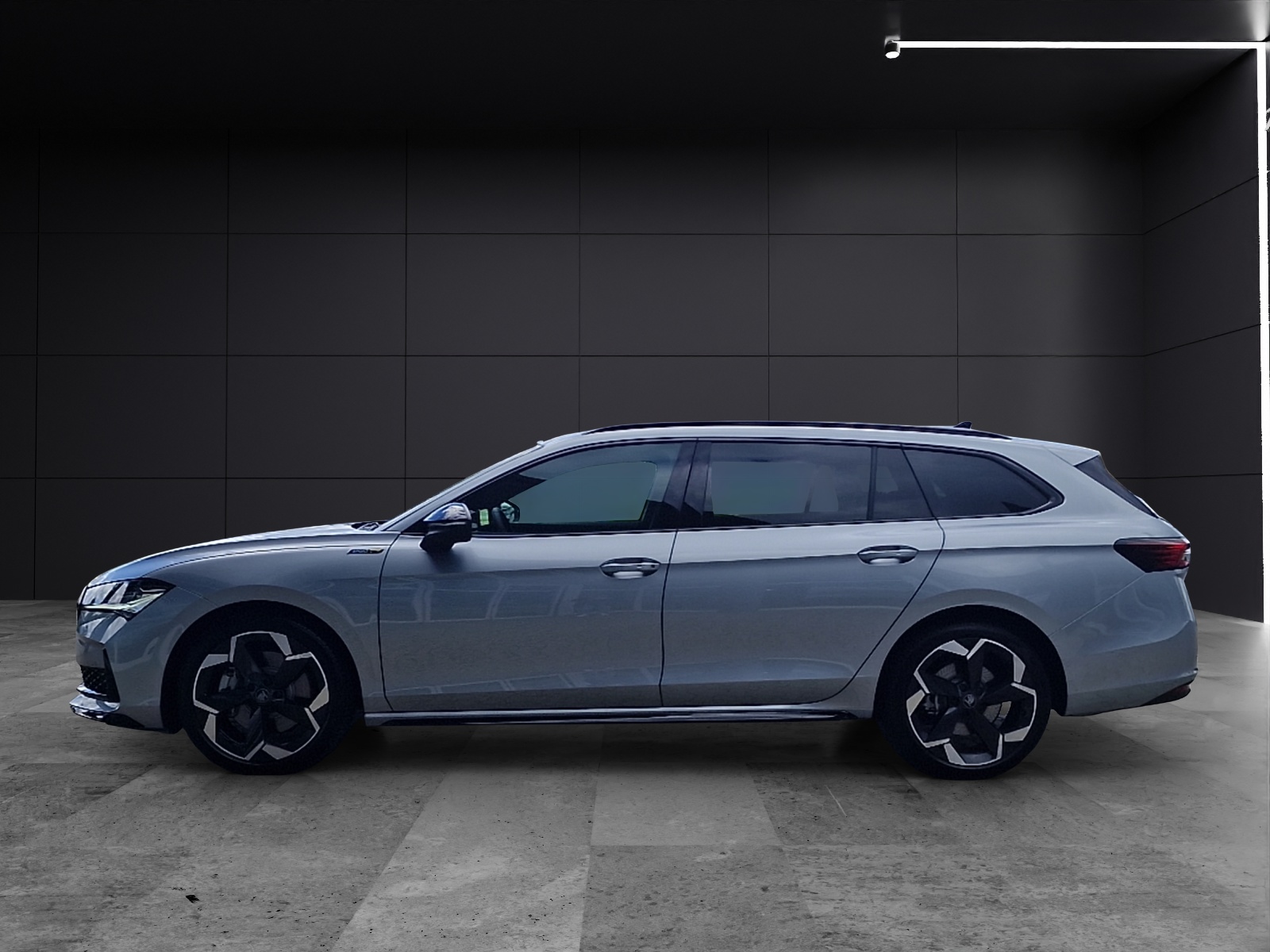 Fahrzeugabbildung SKODA Superb Combi 2.0 TSI 4x4 Sportline LED MATRIX AHZ RFK DCC