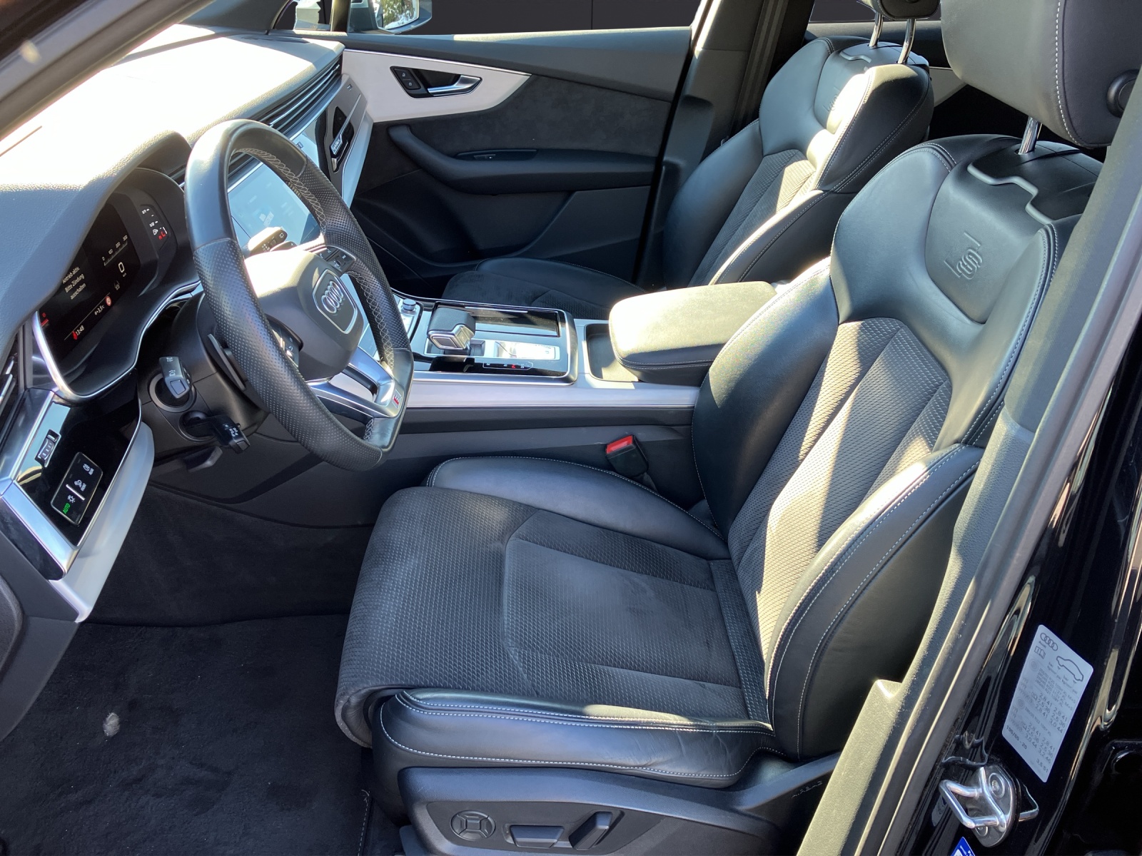 Fahrzeugabbildung Audi SQ7 V8 4.0 TDI MATRIX ACC LUFT 22