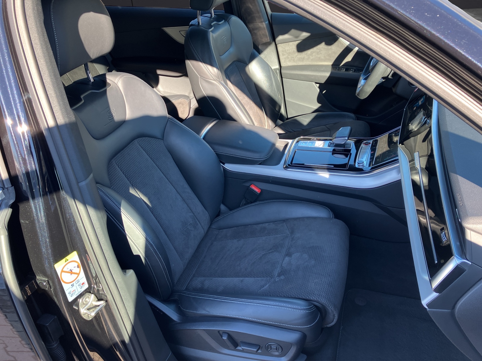 Fahrzeugabbildung Audi SQ7 V8 4.0 TDI MATRIX ACC LUFT 22