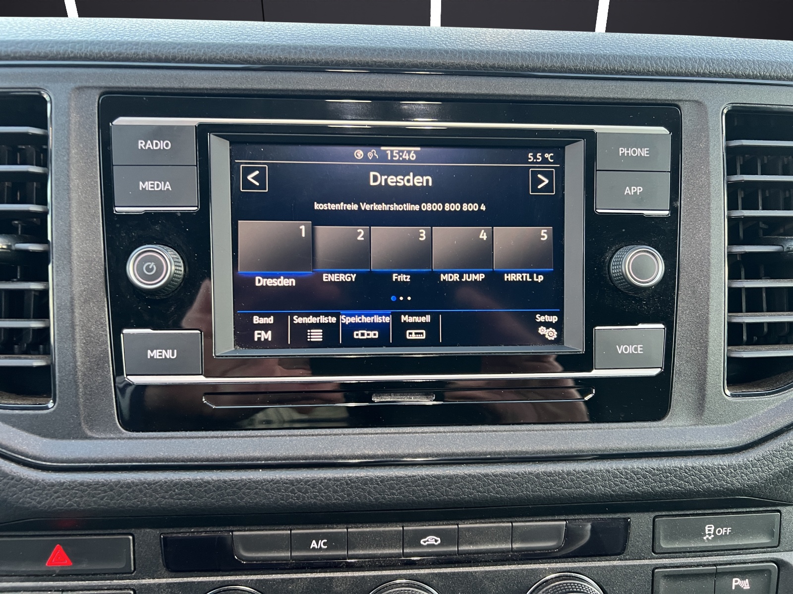 Fahrzeugabbildung Volkswagen Crafter Kasten 35 LR HD AHK RearView DAB+ Klima