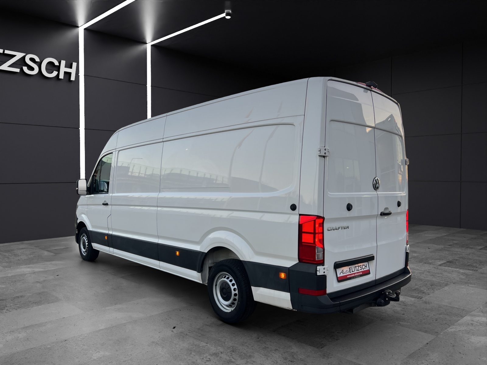 Fahrzeugabbildung Volkswagen Crafter Kasten 35 LR HD AHK RearView DAB+ Klima