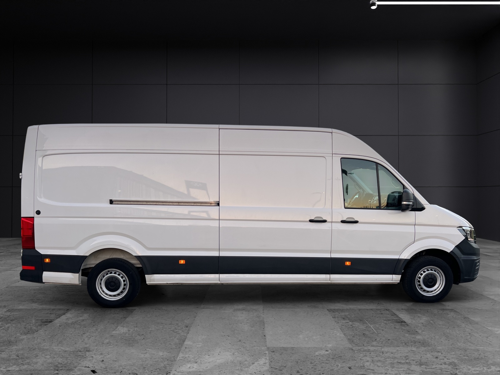 Fahrzeugabbildung Volkswagen Crafter Kasten 35 LR HD AHK RearView DAB+ Klima