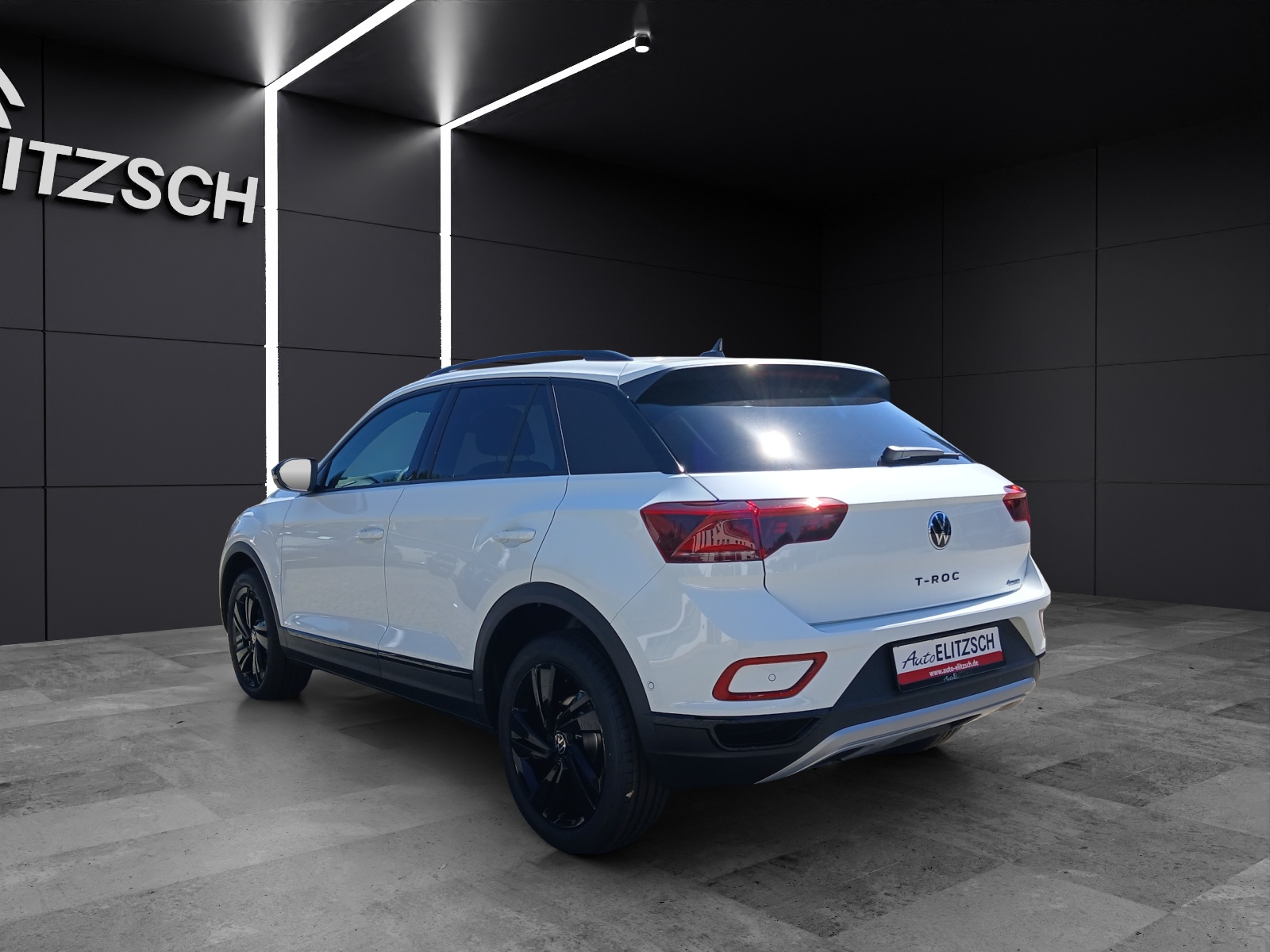 Fahrzeugabbildung Volkswagen T-Roc Style 2.0 l TDI SCR 4MOTION 110 kW 2.0l TDI DSG Style 4Motion AHZV IQ.LIGHT