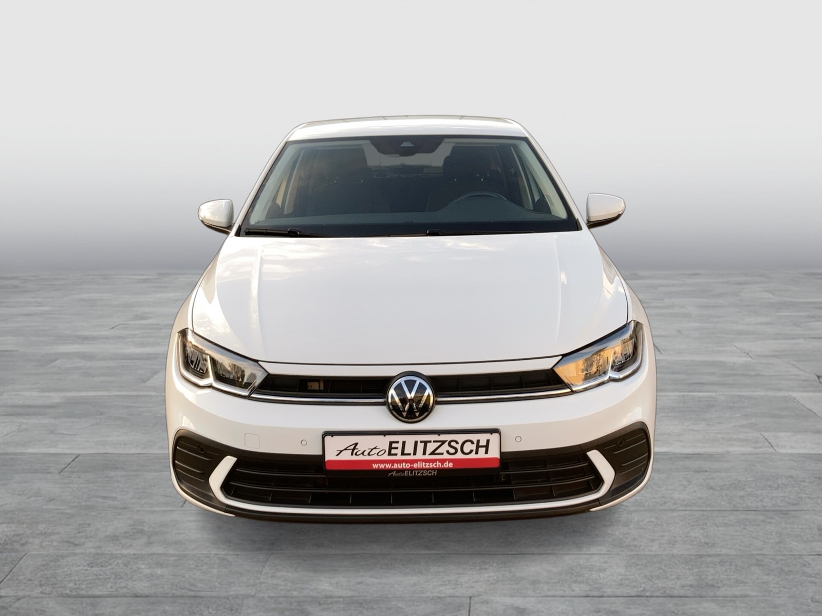 Fahrzeugabbildung Volkswagen Polo TSI Active DSG LED Navi ACC PDC SH