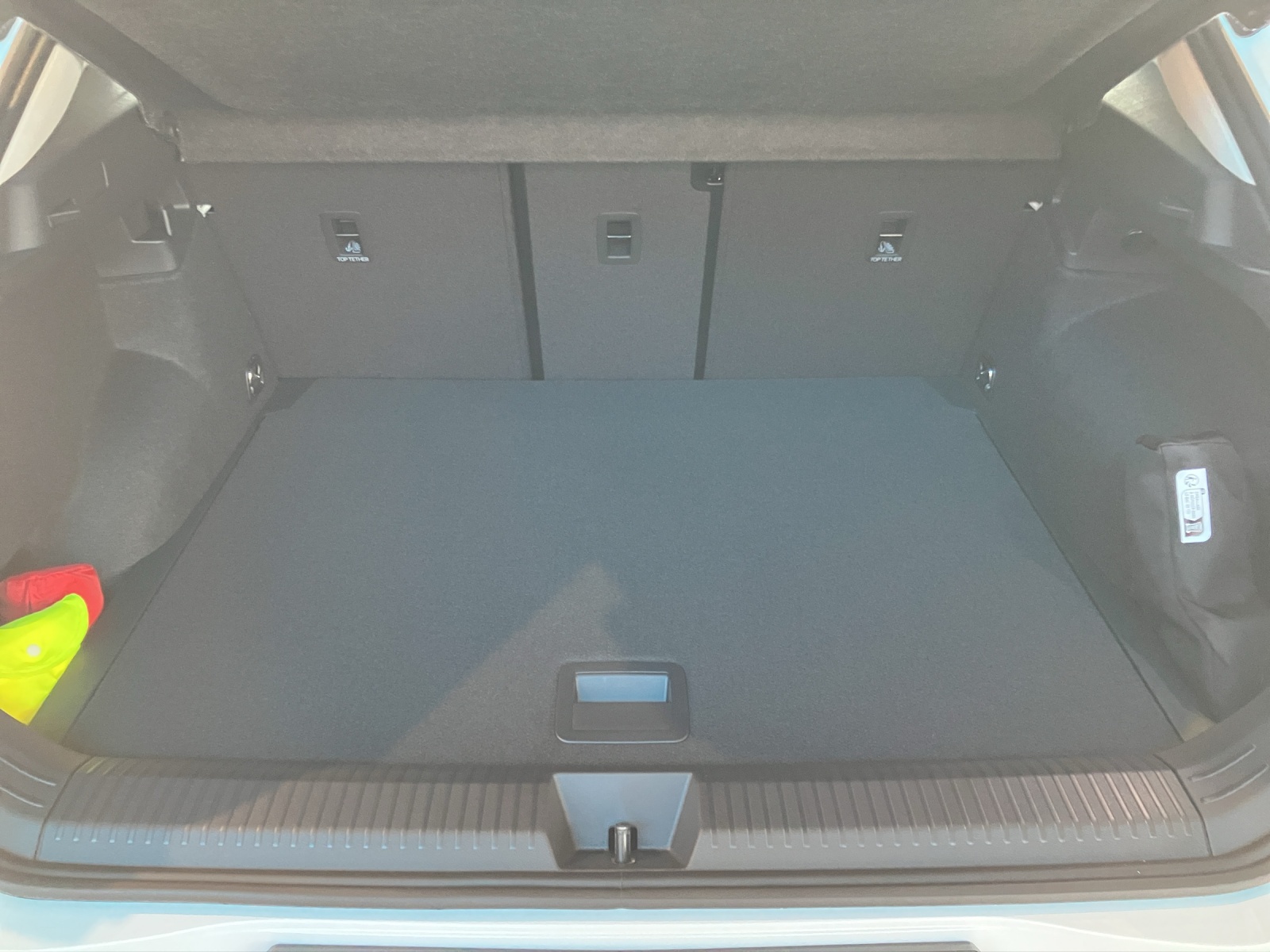Fahrzeugabbildung Volkswagen T-Roc Life eTSI NAVI