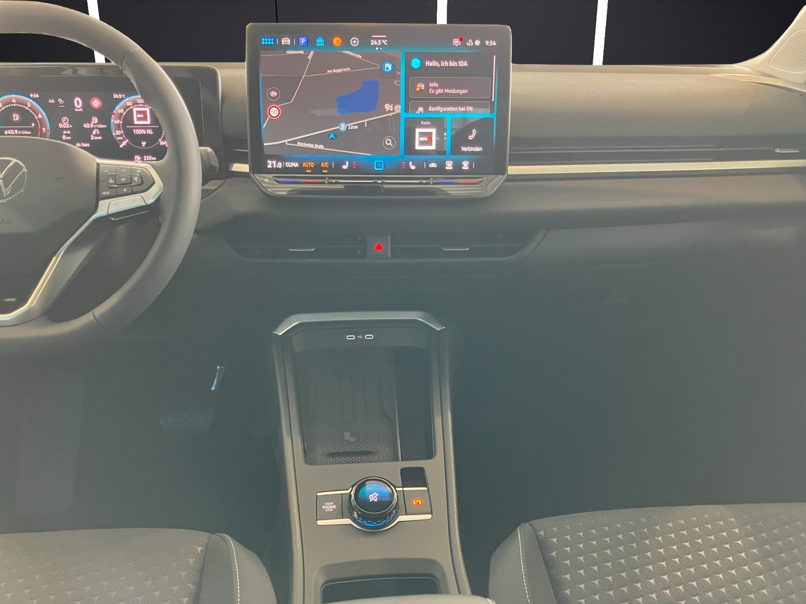 Fahrzeugabbildung Volkswagen T-Roc Life eTSI NAVI