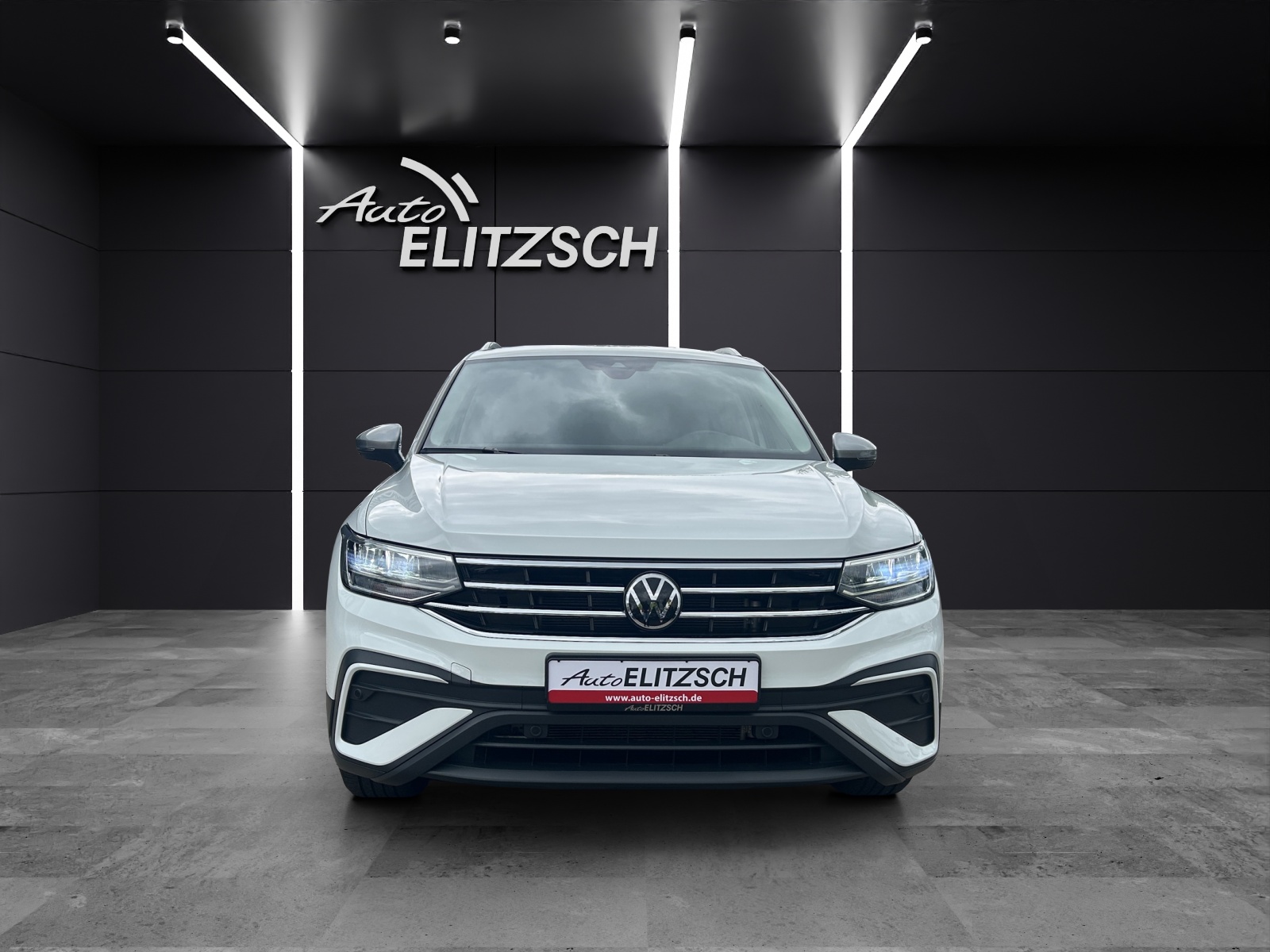 Fahrzeugabbildung Volkswagen Tiguan Allspace TDI Life DSG LED AHK CarPlay AID ACC PDC SH 18