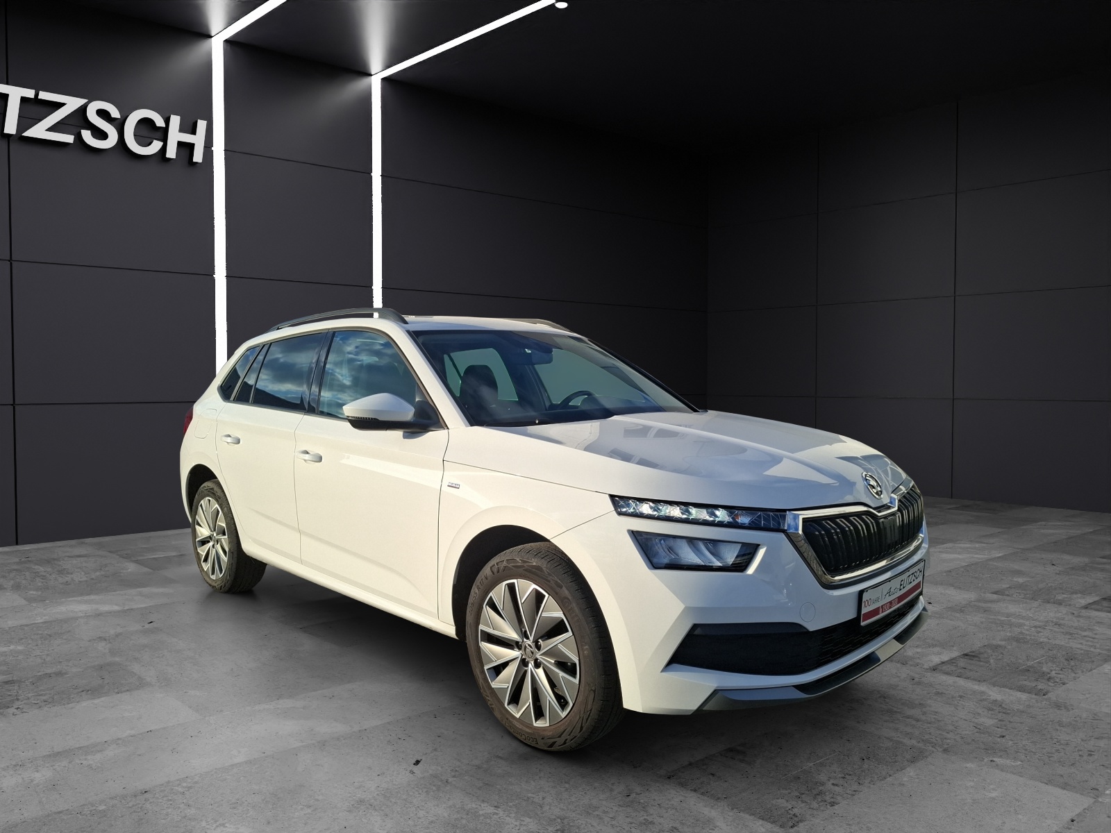 Fahrzeugabbildung SKODA Kamiq TSI Clever LED Navi AID GRA PDC SH LM