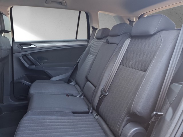 Fahrzeugabbildung Volkswagen Tiguan Allspace TDI Life DSG 7-Si LED AHK Navi AID ACC RFK SH
