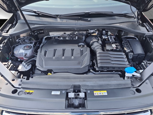 Fahrzeugabbildung Volkswagen Tiguan Allspace TDI Life DSG 7-Si LED AHK Navi AID ACC RFK SH