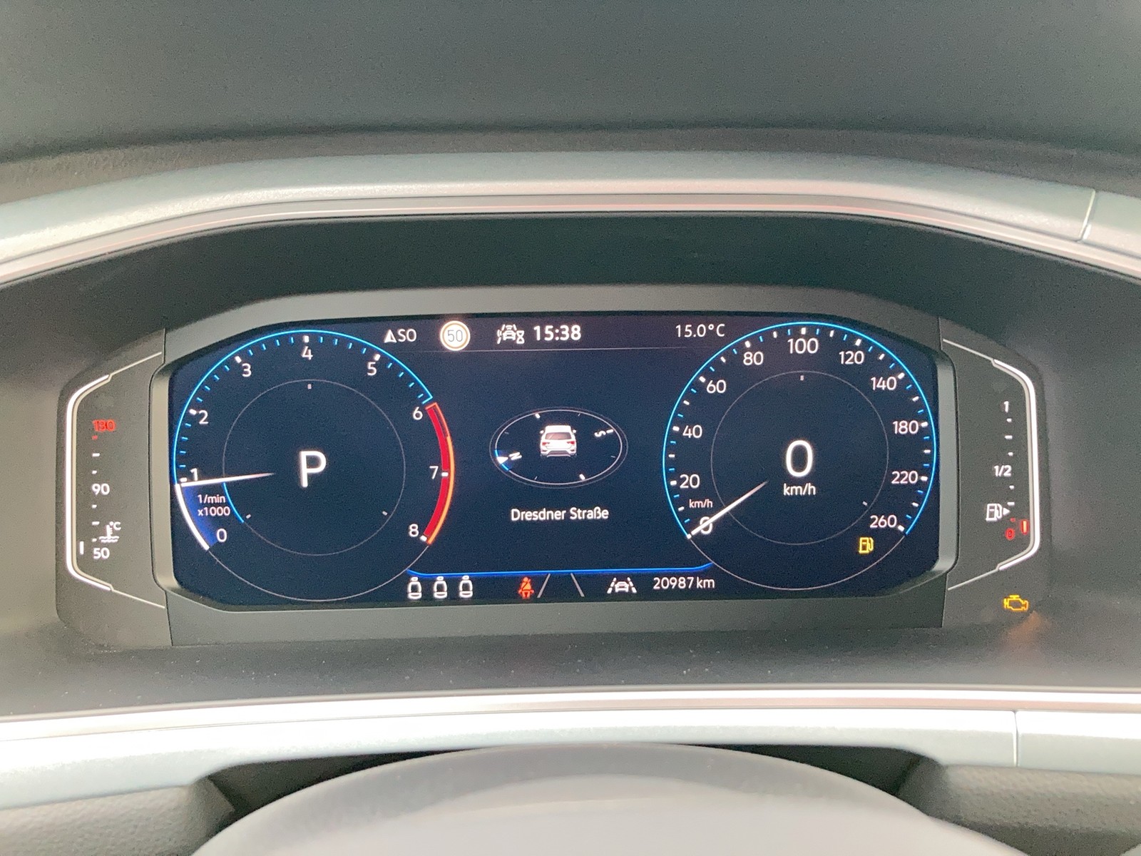 Fahrzeugabbildung Volkswagen T-Roc TSI Goal DSG LEDplus Navi AID ACC SHZ Park-Assist