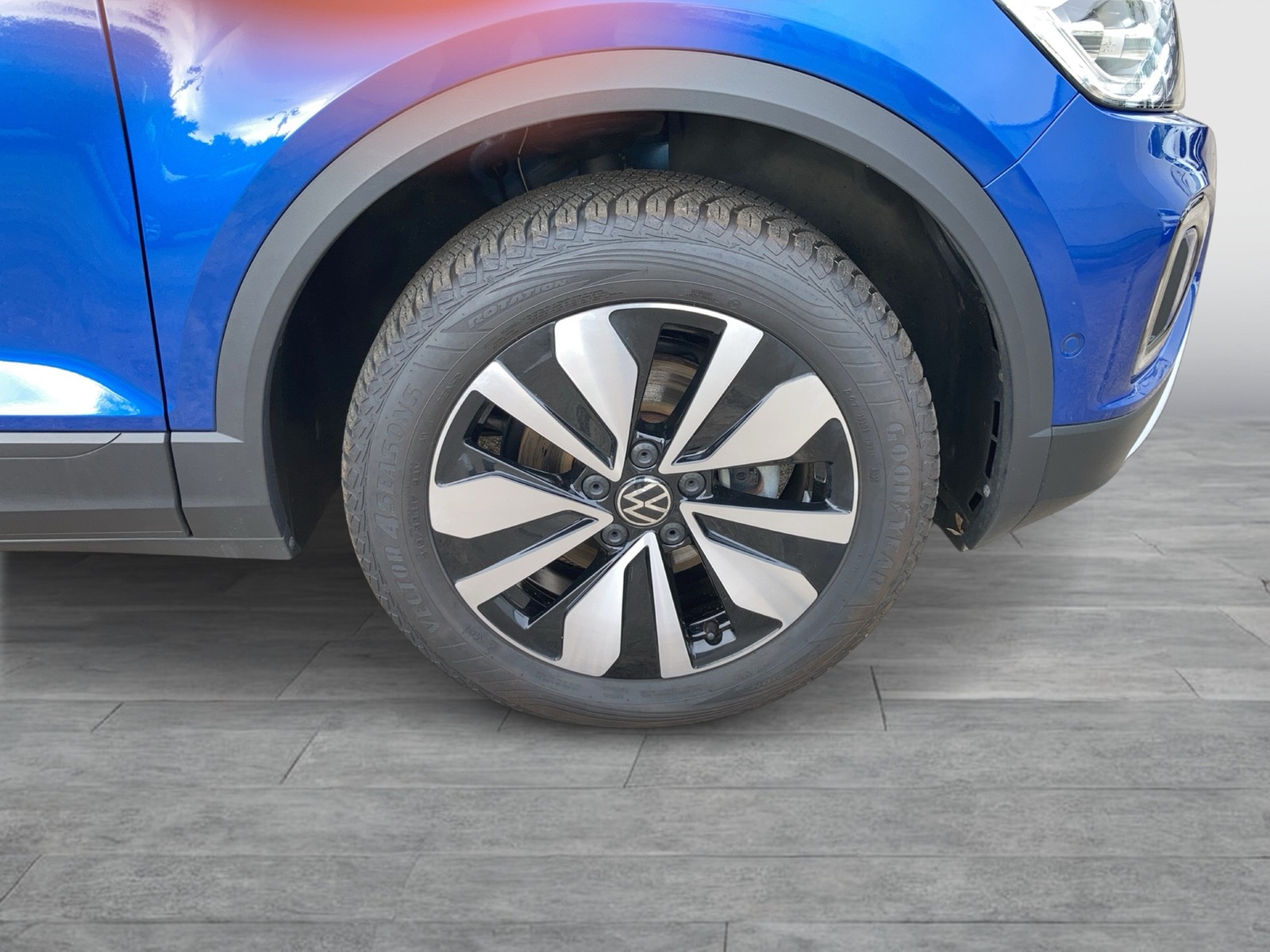Fahrzeugabbildung Volkswagen T-Roc TSI Goal DSG LEDplus Navi AID ACC SHZ Park-Assist
