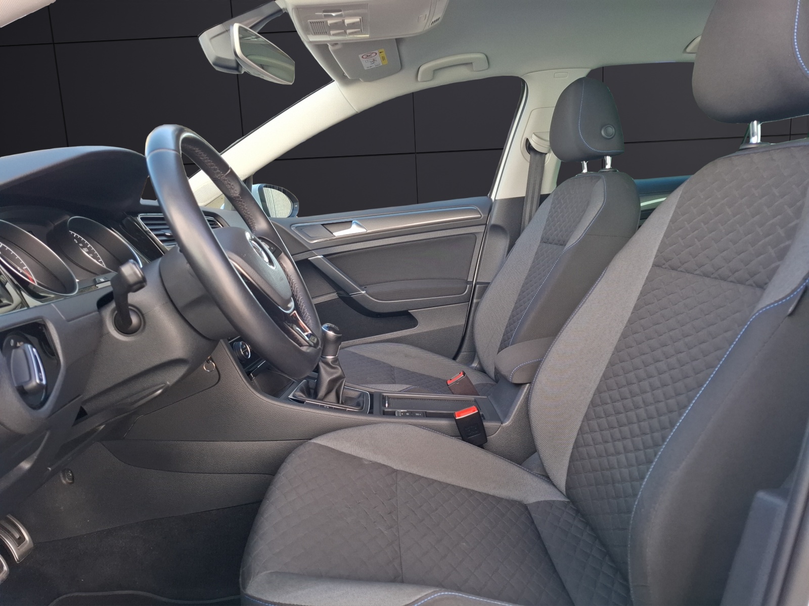 Fahrzeugabbildung Volkswagen Golf VII Variant TDI Join AHK Navi Climatronic PDC SH LM