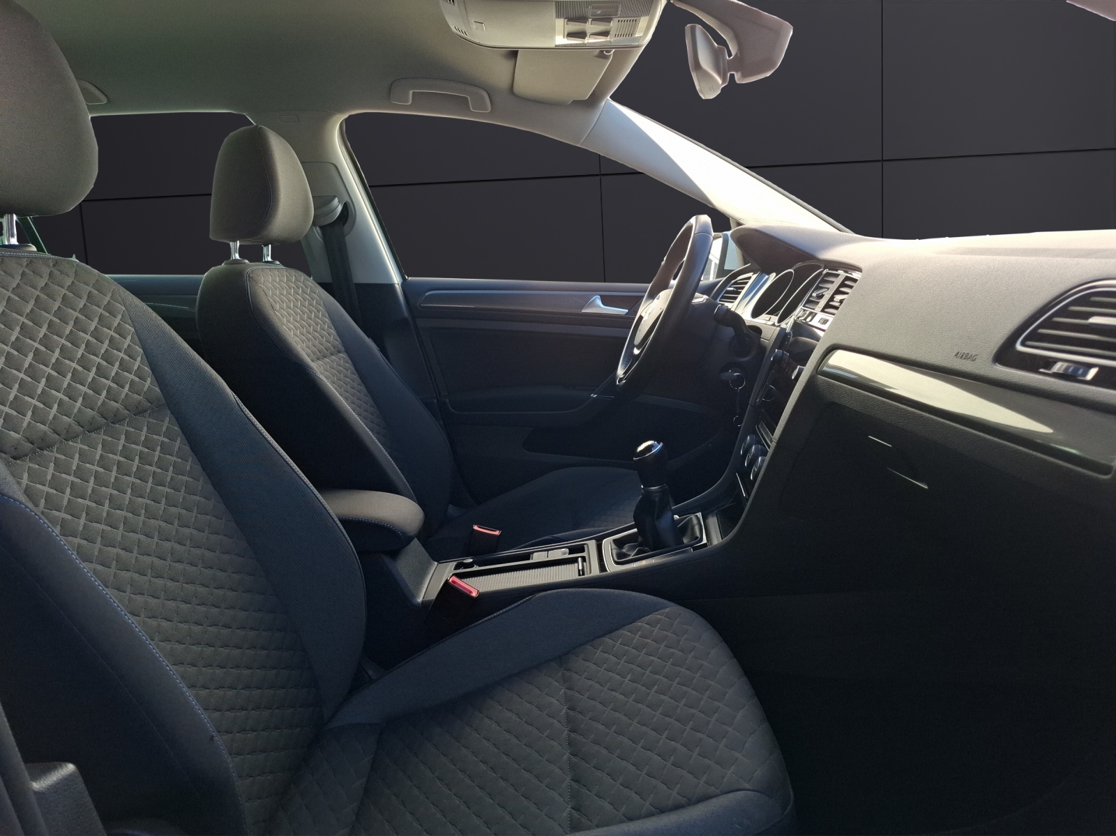Fahrzeugabbildung Volkswagen Golf VII Variant TDI Join AHK Navi Climatronic PDC SH LM