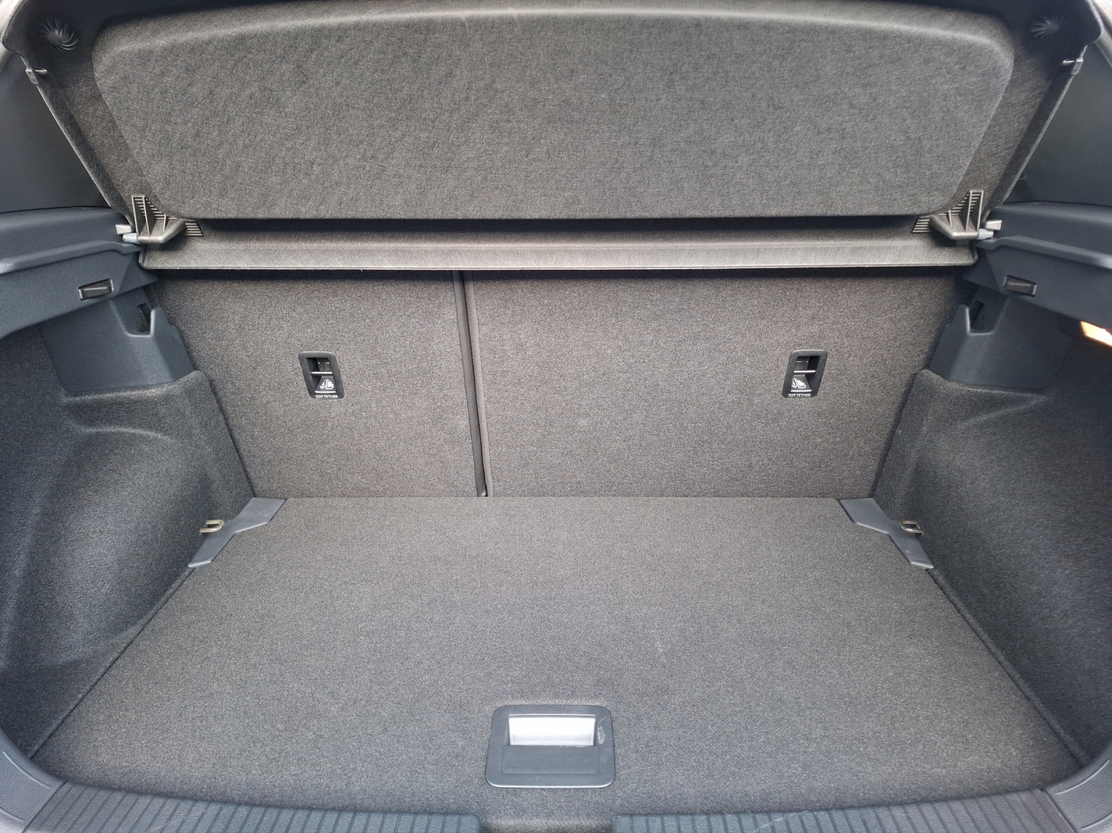 Fahrzeugabbildung Volkswagen T-Cross TSI Goal DSG LED AHK Navi AID ACC Park-Assist SH LM