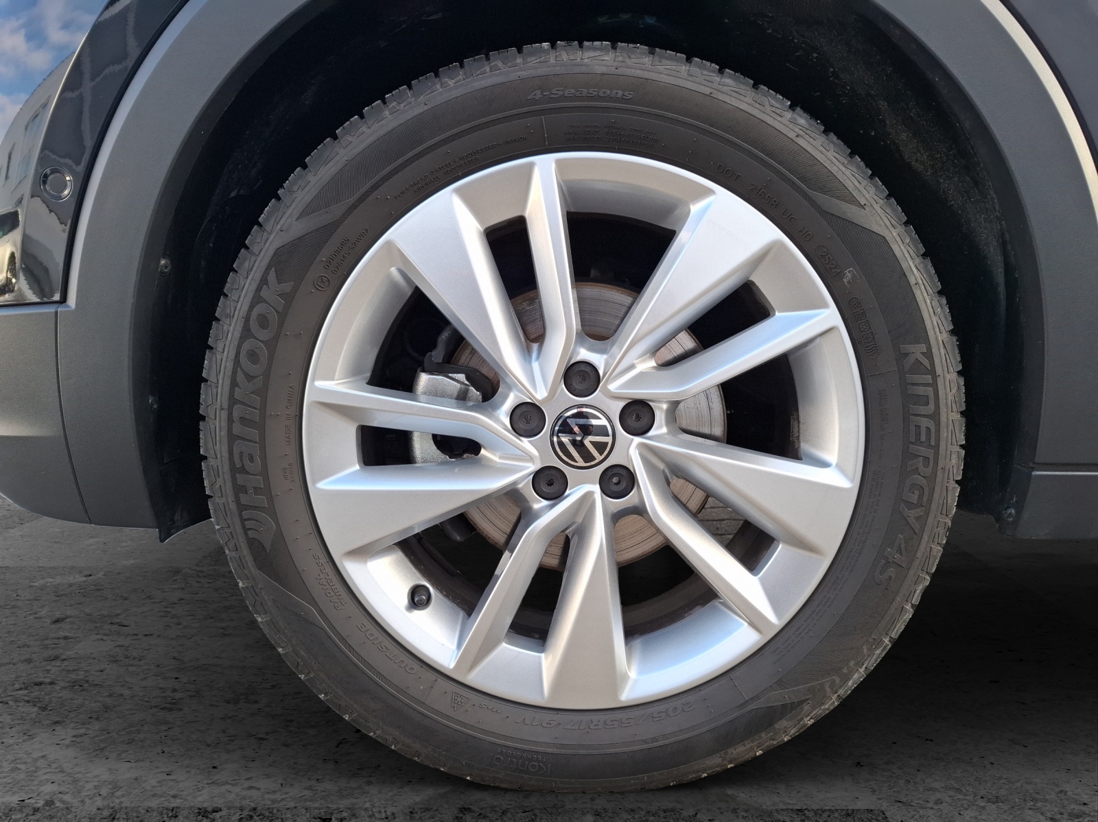 Fahrzeugabbildung Volkswagen T-Cross TSI Goal DSG LED AHK Navi AID ACC Park-Assist SH LM