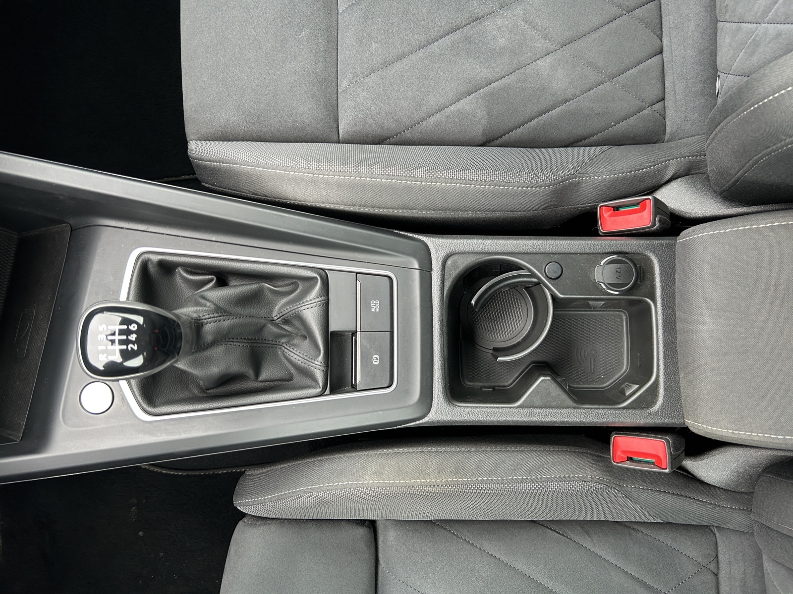 Fahrzeugabbildung Volkswagen Golf VIII TSI Style Matrix Navi ACC STHZ PDC SHZ