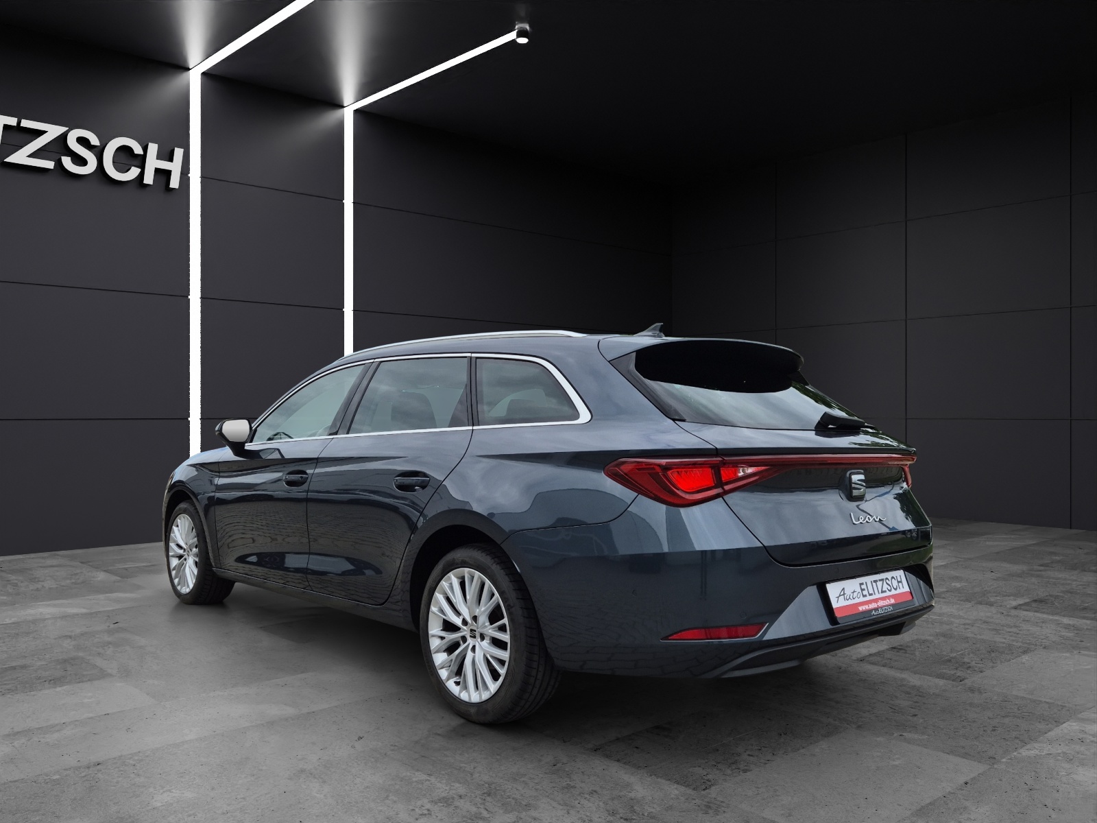Fahrzeugabbildung SEAT Leon ST TSI Xcellence LED GRA Park-Aassist SH LM