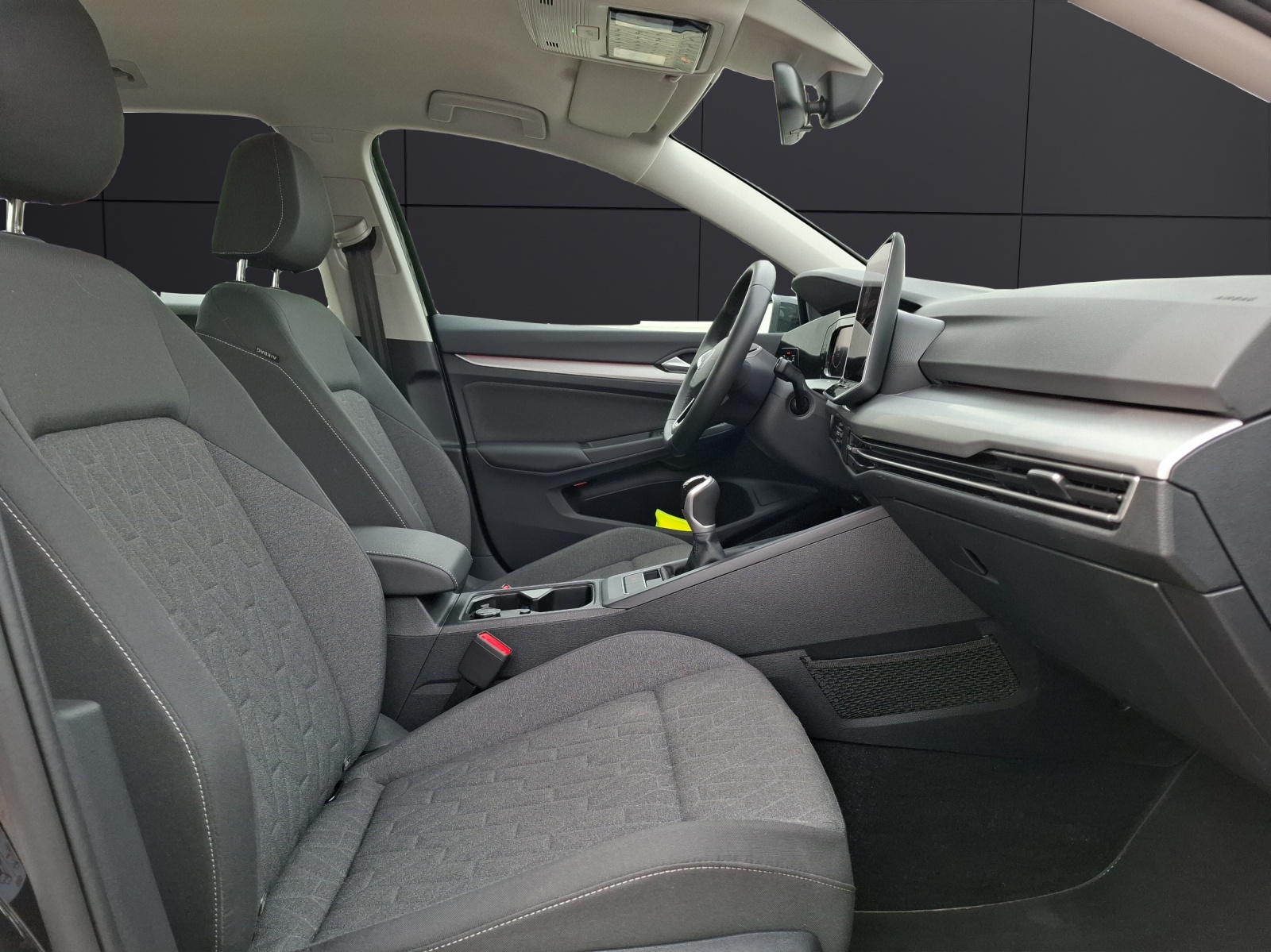 Fahrzeugabbildung Volkswagen Golf VIII Variant TSI Life Standhzg. LED Navi AID HUD ACC PDC SH LM