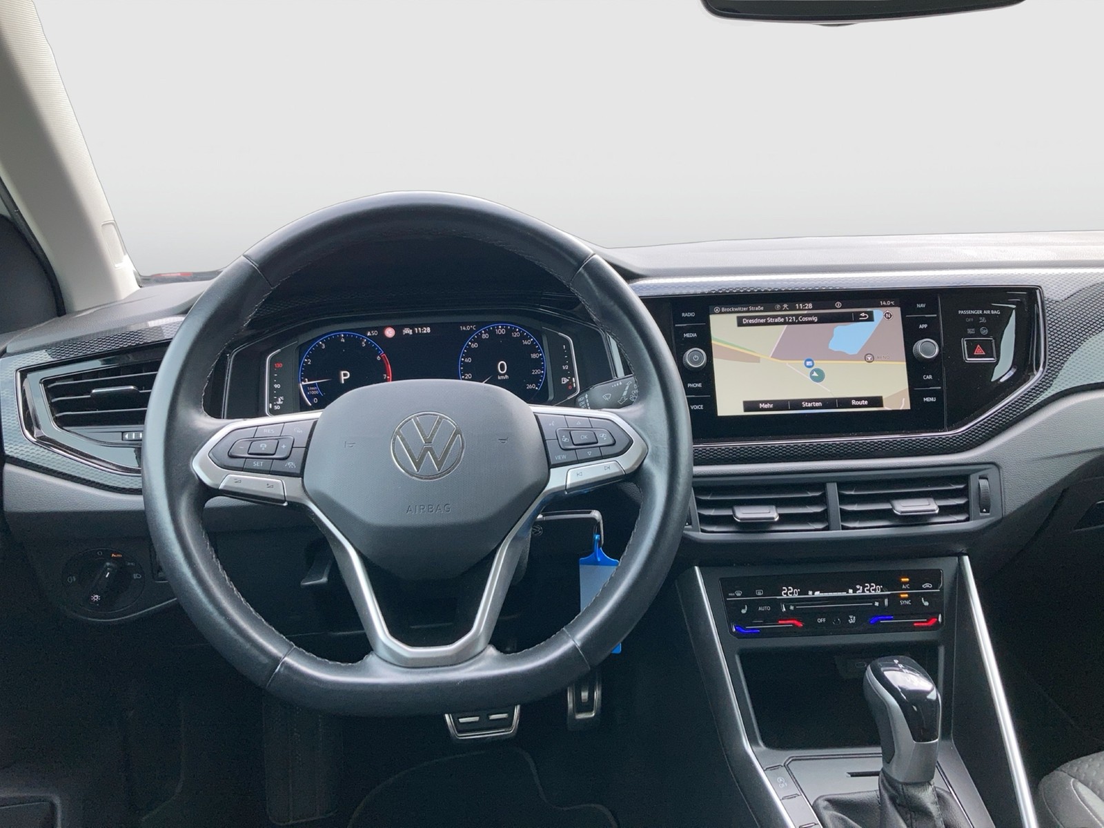 Fahrzeugabbildung Volkswagen Polo TSI Active DSG LED Navi ACC PDC SH