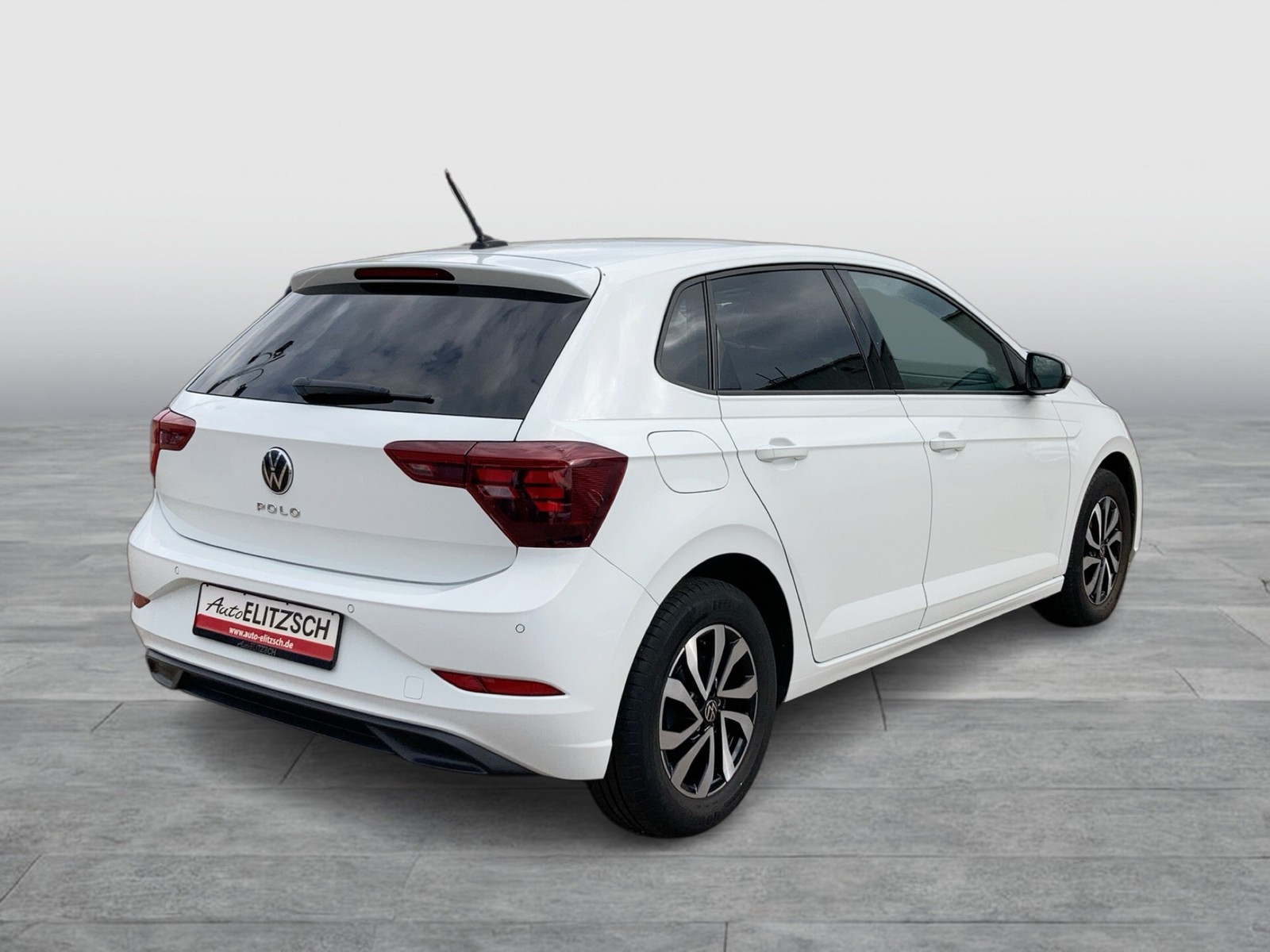 Fahrzeugabbildung Volkswagen Polo TSI Active DSG LED Navi ACC PDC SH