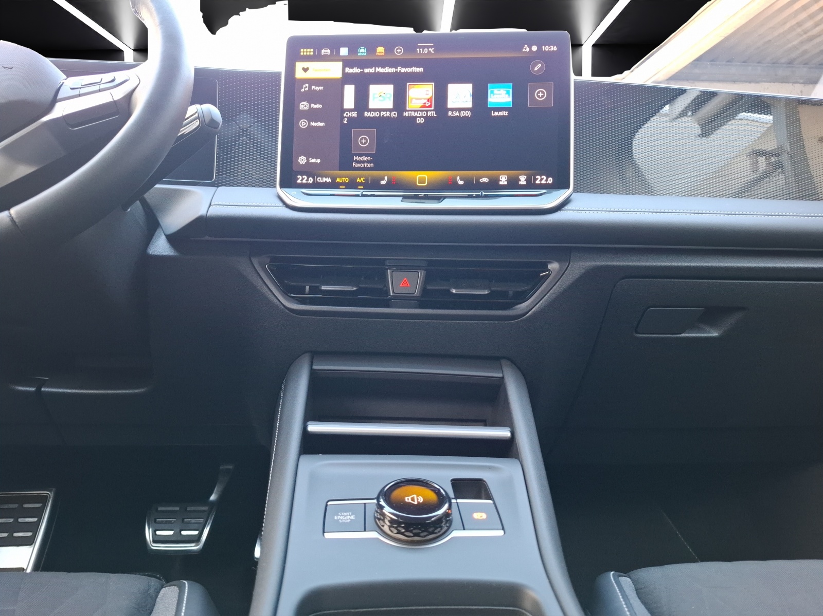 Fahrzeugabbildung Volkswagen Tiguan TDI Goal DSG 4M Standhzg LED AHK Navi AID ACC RFK SH