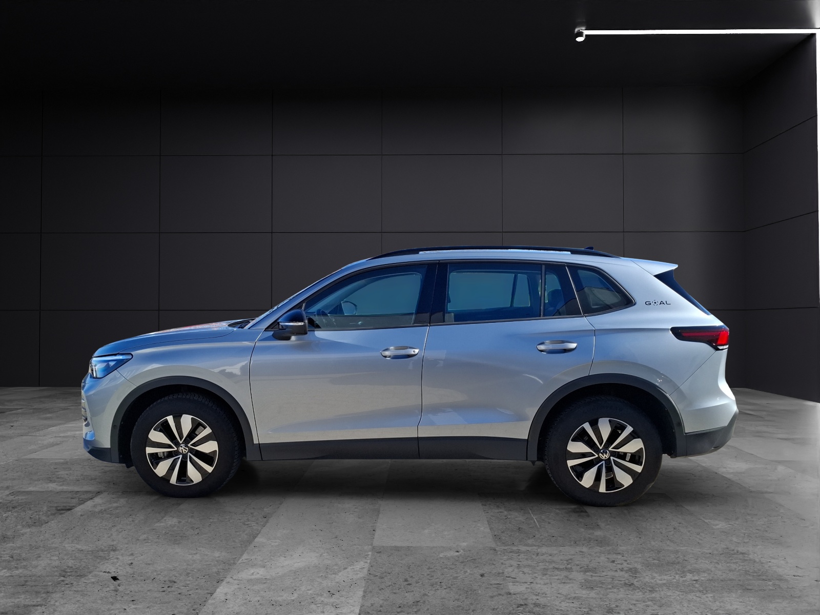 Fahrzeugabbildung Volkswagen Tiguan TDI Goal DSG 4M Standhzg LED AHK Navi AID ACC RFK SH