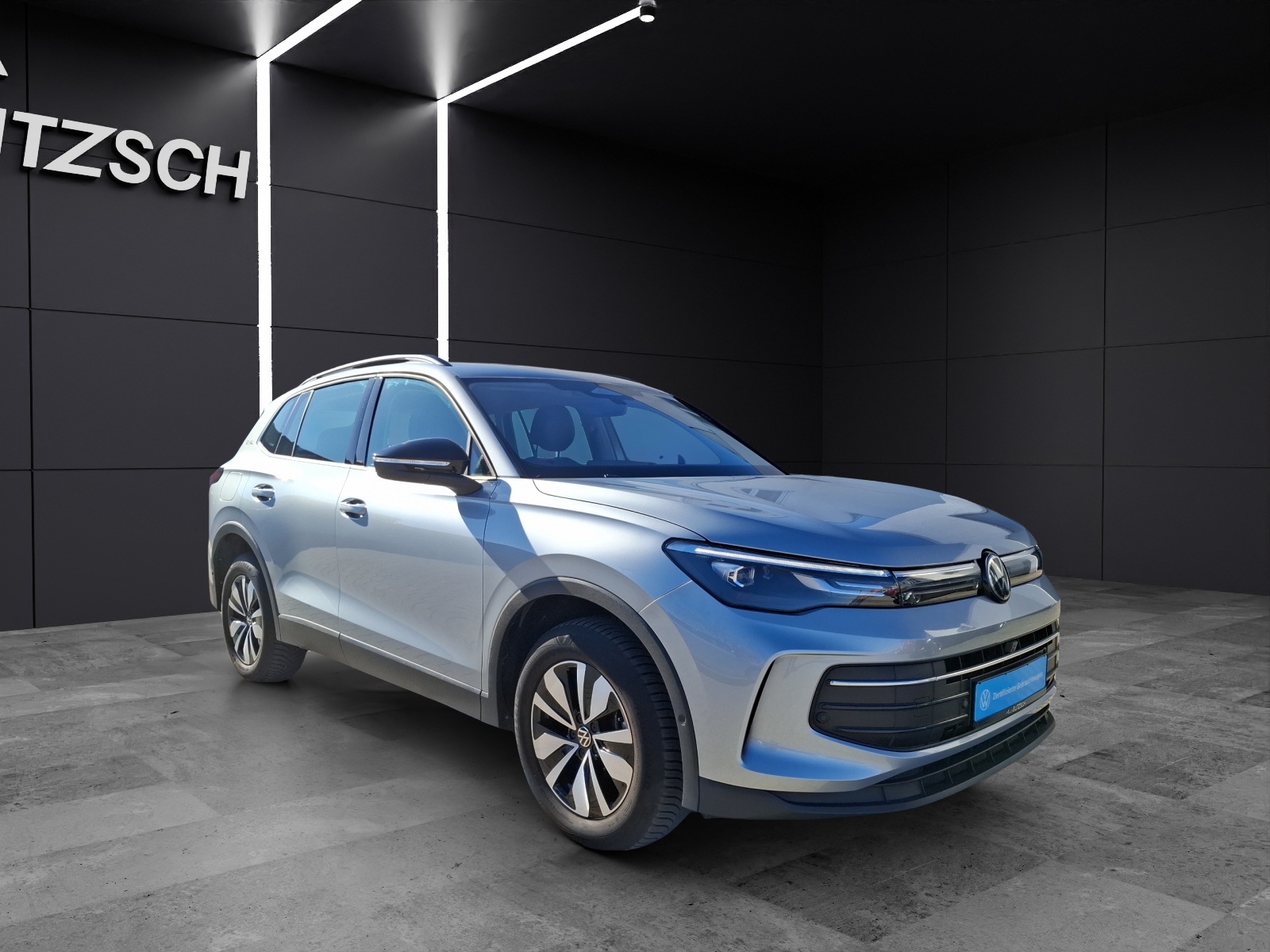 Fahrzeugabbildung Volkswagen Tiguan TDI Goal DSG 4M Standhzg LED AHK Navi AID ACC RFK SH