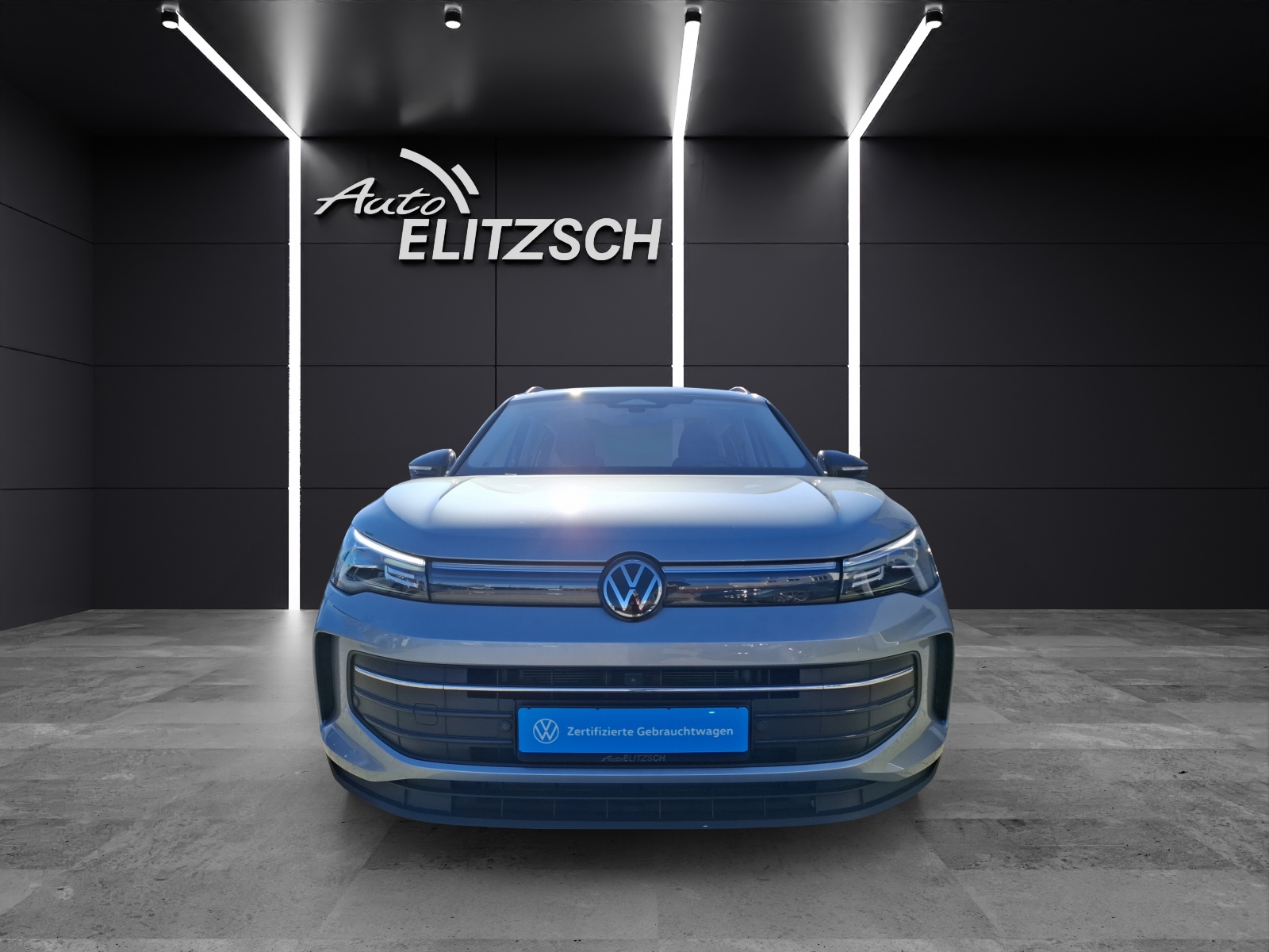 Fahrzeugabbildung Volkswagen Tiguan TDI Goal DSG 4M Standhzg LED AHK Navi AID ACC RFK SH