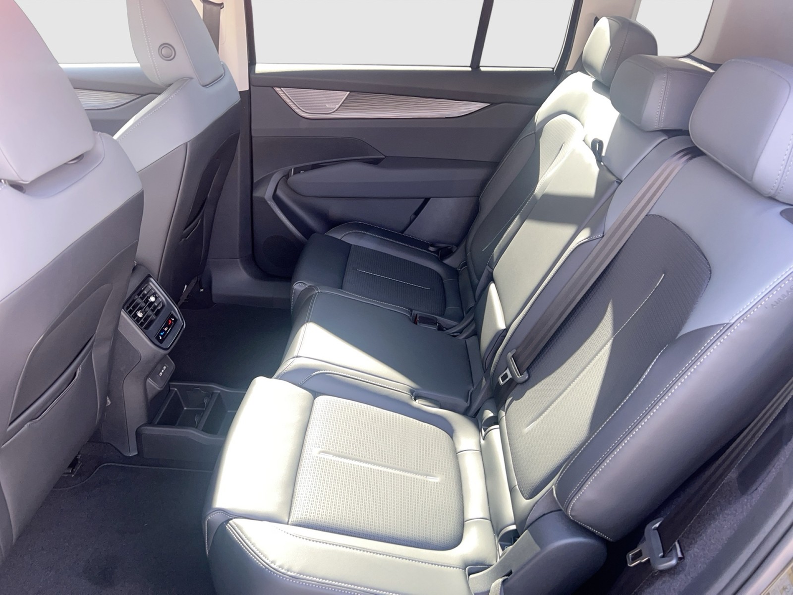 Fahrzeugabbildung SKODA Peaq Selection 90 MATRIX Sonos DCC
