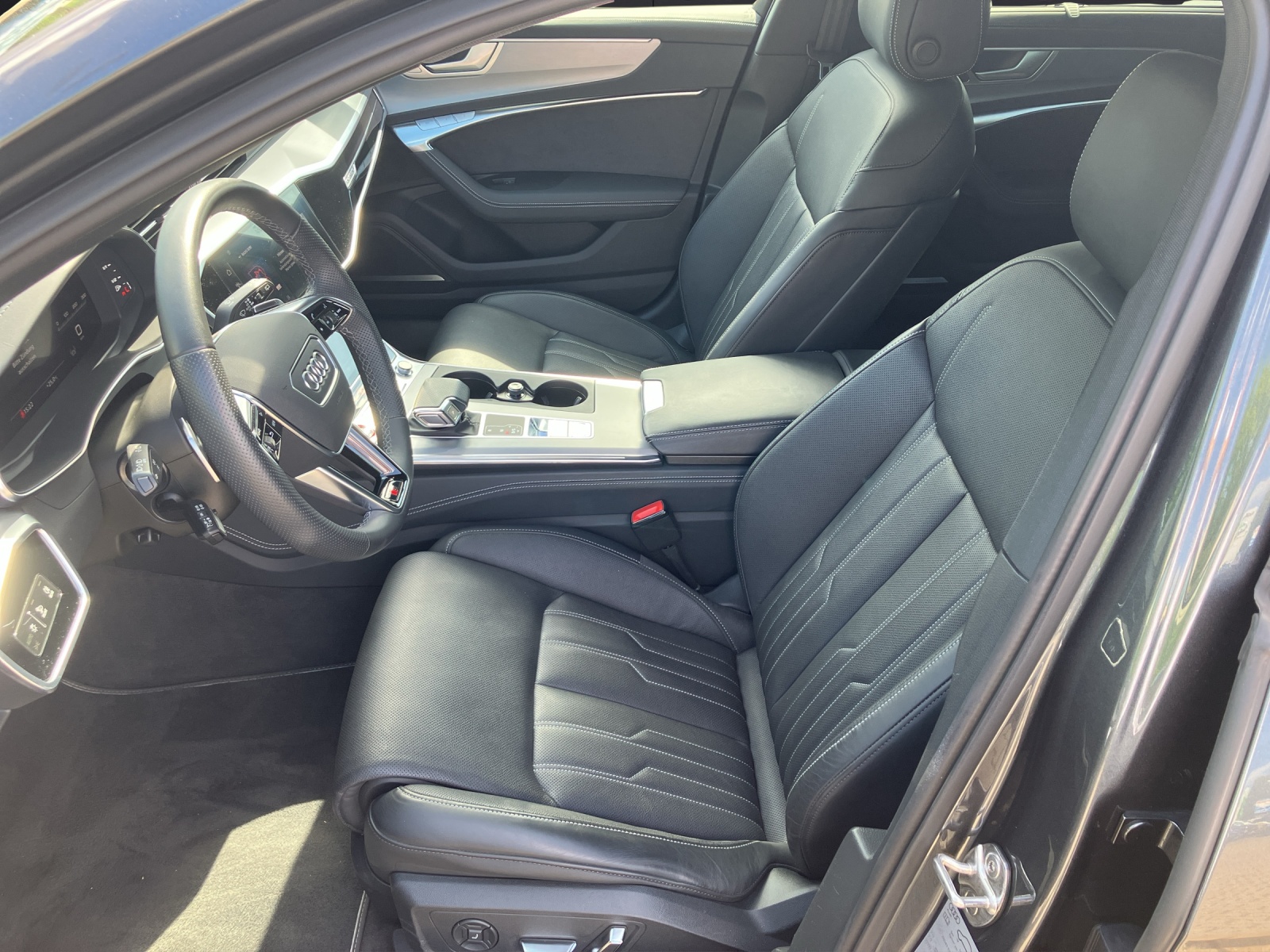 Fahrzeugabbildung Audi S6 Avant TDI quattro Matrix Navi ACC AHK STHZG