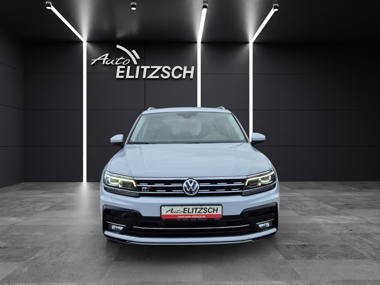 Fahrzeugabbildung Volkswagen Tiguan 2.0 TDI DSG R-Line AHK LED HuD Navi ACC