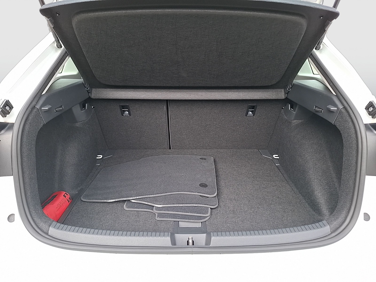 Fahrzeugabbildung Volkswagen Taigo TSI Life Matrix AHK CarPlay AID RFK SH