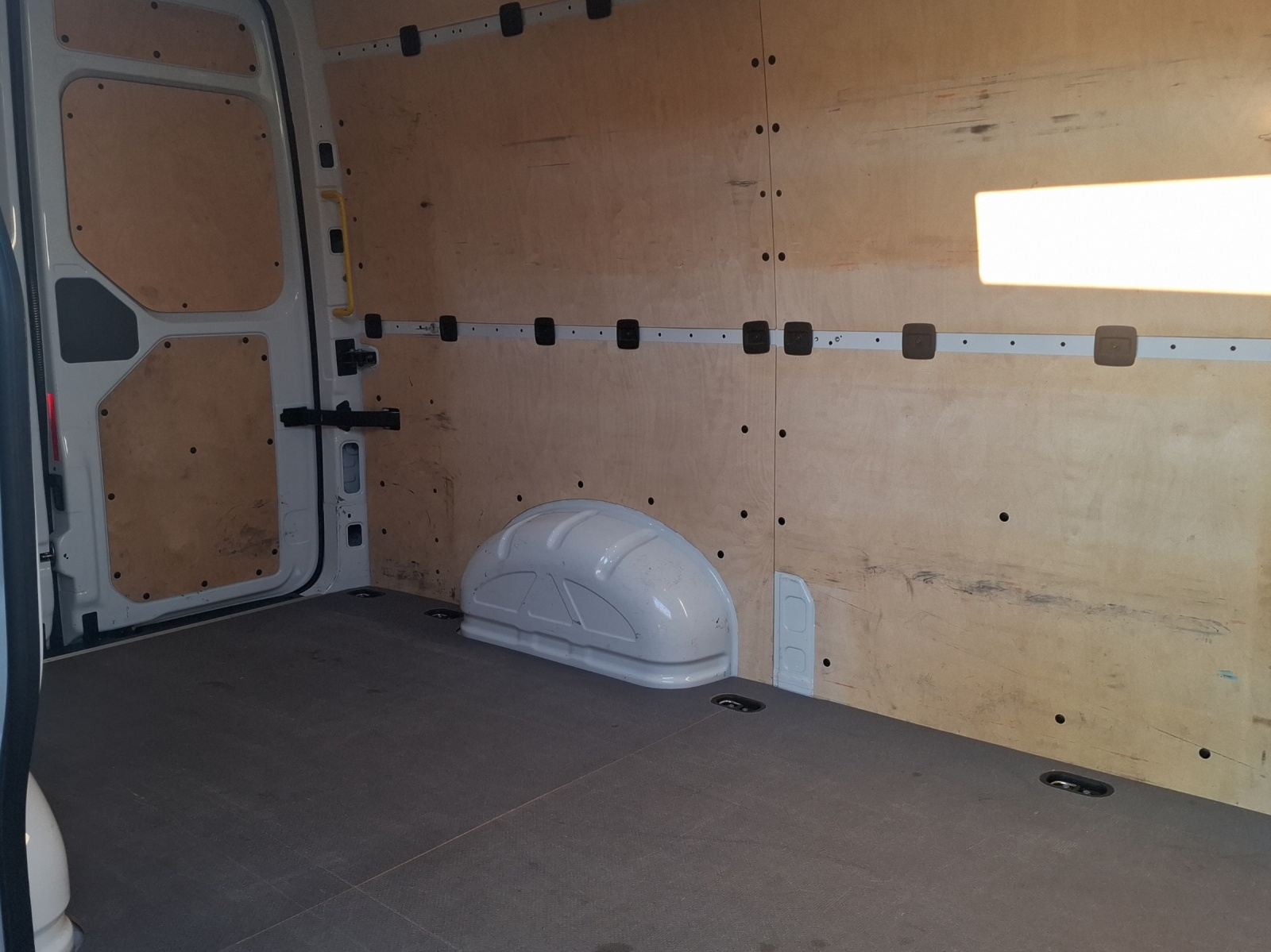 Fahrzeugabbildung Volkswagen Crafter Kasten 35 Eco-Profi MR HD AHK Klima GRA RFK SH