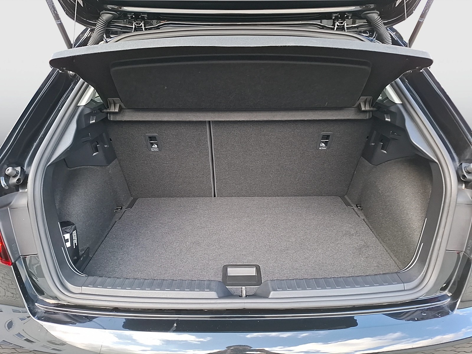 Fahrzeugabbildung Audi A1 Sportback 30 TFSI advanced S-tronic LED APP AVC SHZ PDC