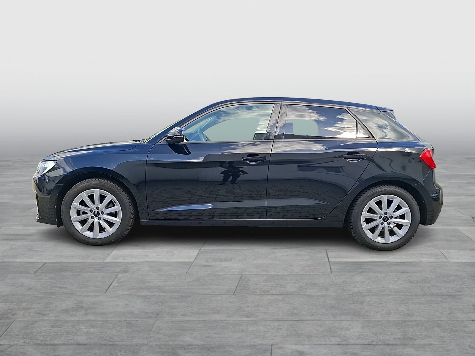 Fahrzeugabbildung Audi A1 Sportback 30 TFSI advanced S-tronic LED APP AVC SHZ PDC