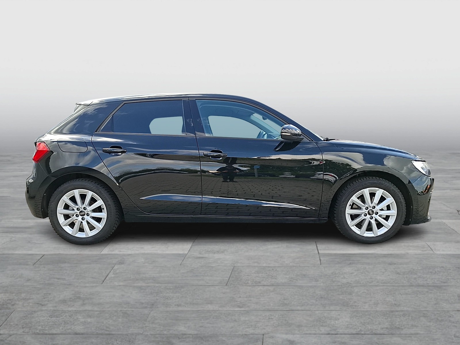 Fahrzeugabbildung Audi A1 Sportback 30 TFSI advanced S-tronic LED APP AVC SHZ PDC