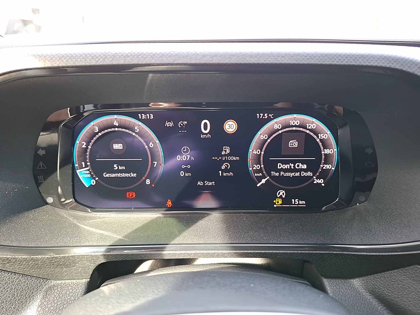 Fahrzeugabbildung Volkswagen Caddy TSI Life Generation RFK LED ACC KLIMA
